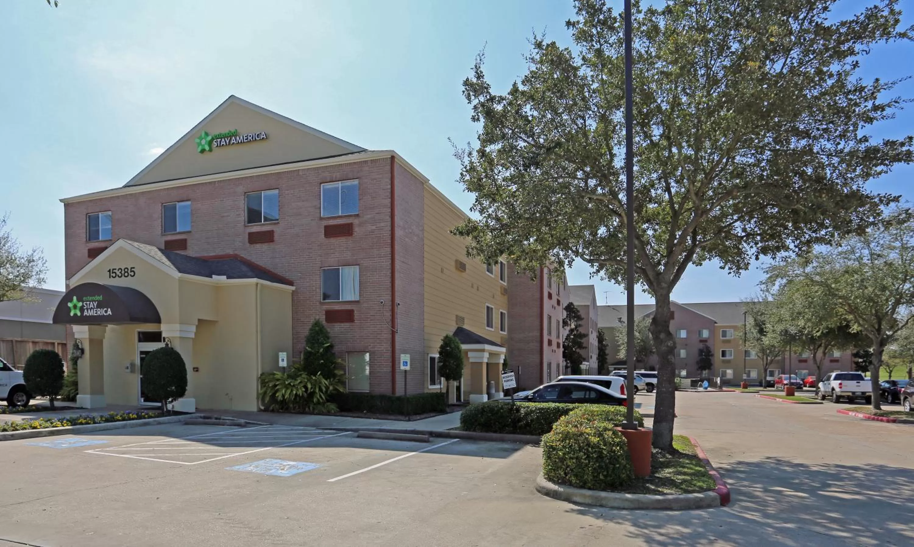 Facade/entrance in Extended Stay America Suites - Houston - Katy Freeway - Energy Corridor