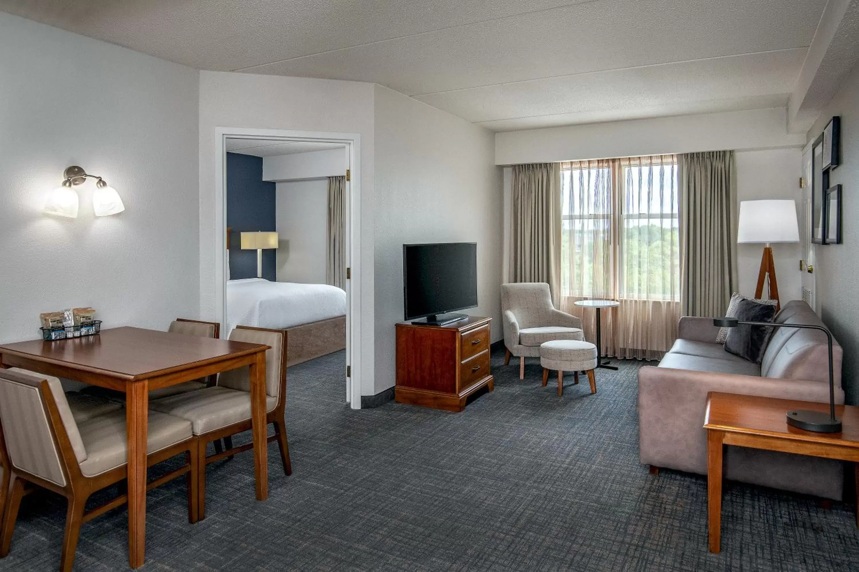 Bed, Seating Area in Residence Inn by Marriott Chesapeake Greenbrier