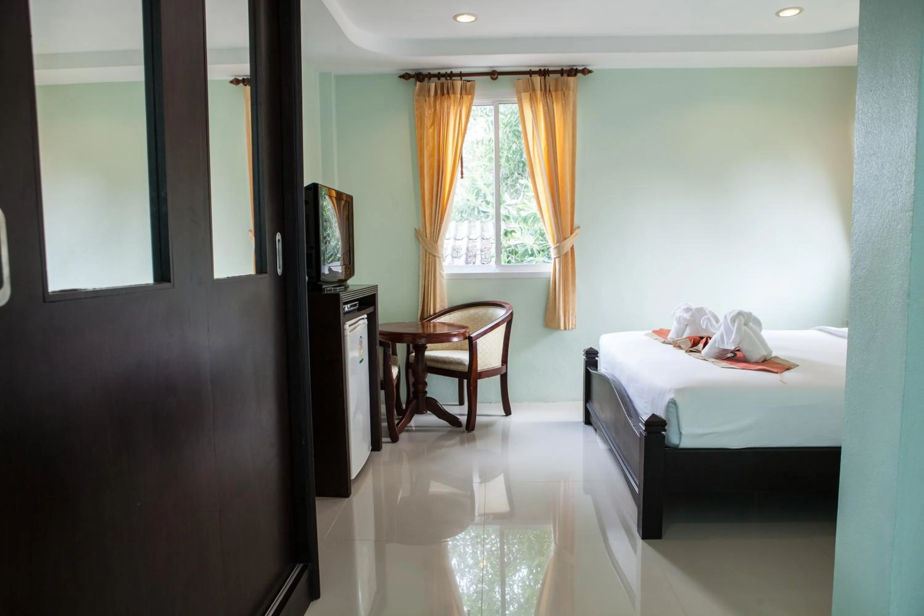 TV and multimedia, Bed in Fahsai Bay Villa