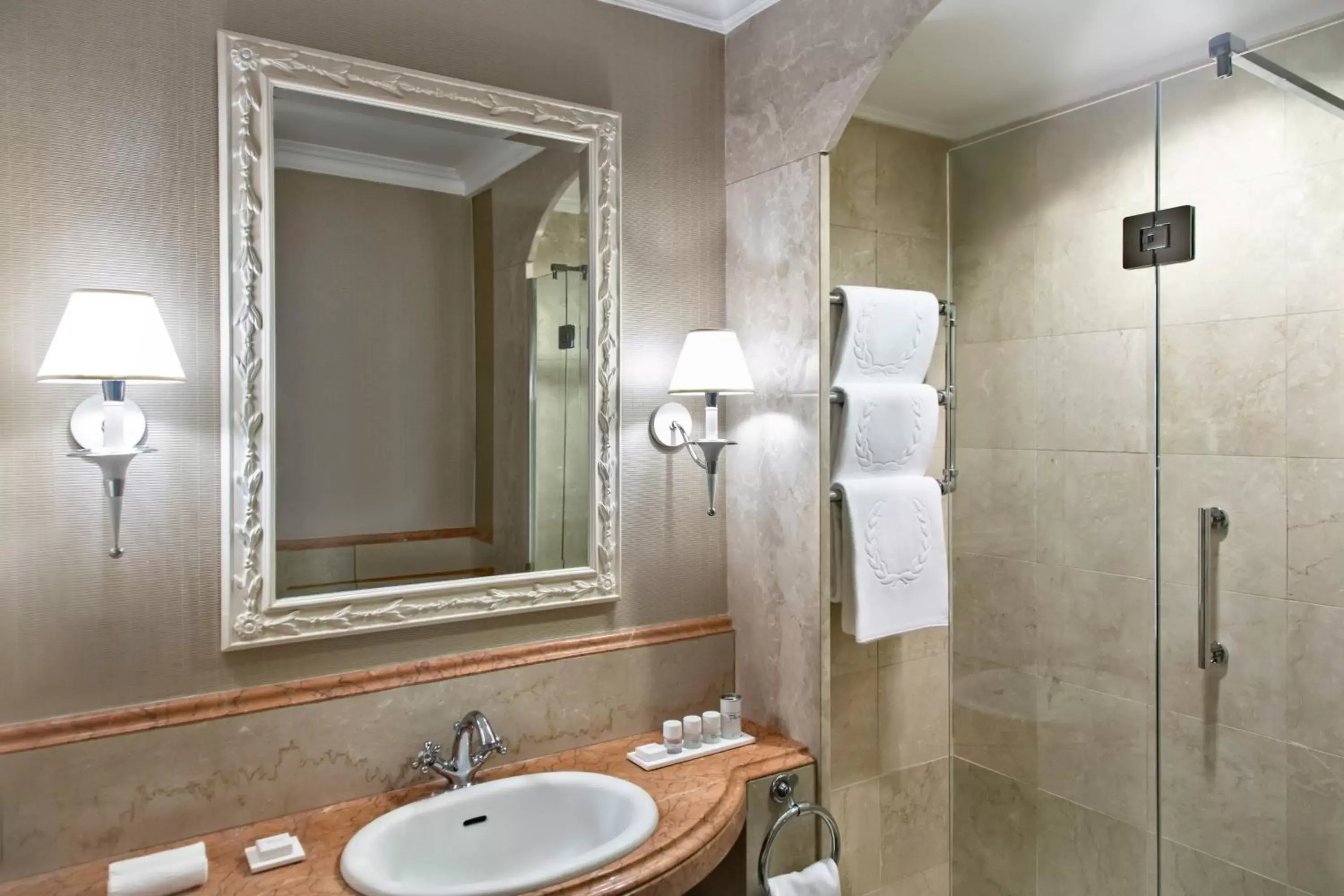 Bathroom in Rome Marriott Grand Hotel Flora