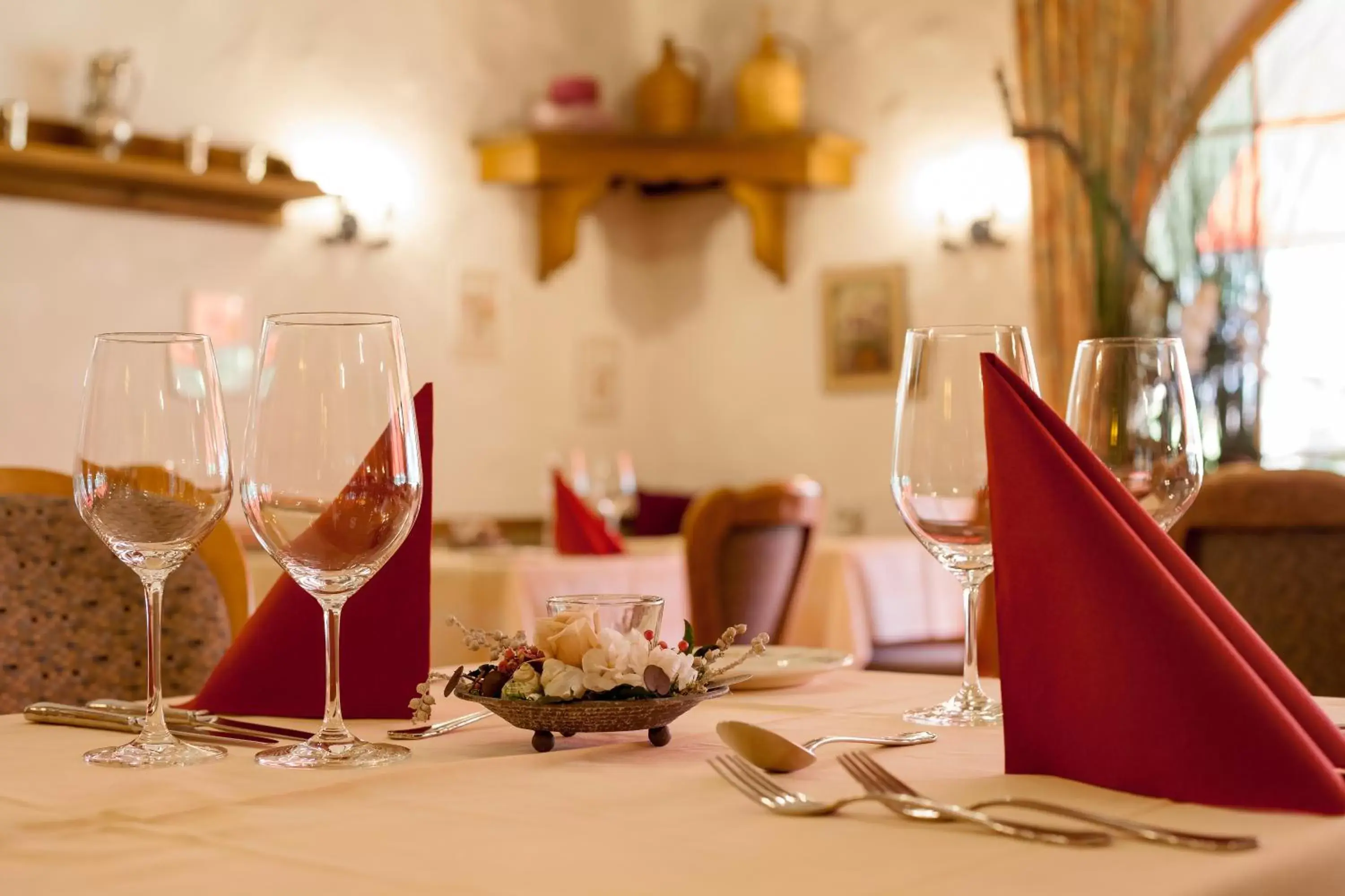 Restaurant/Places to Eat in Hotel Simmenhof