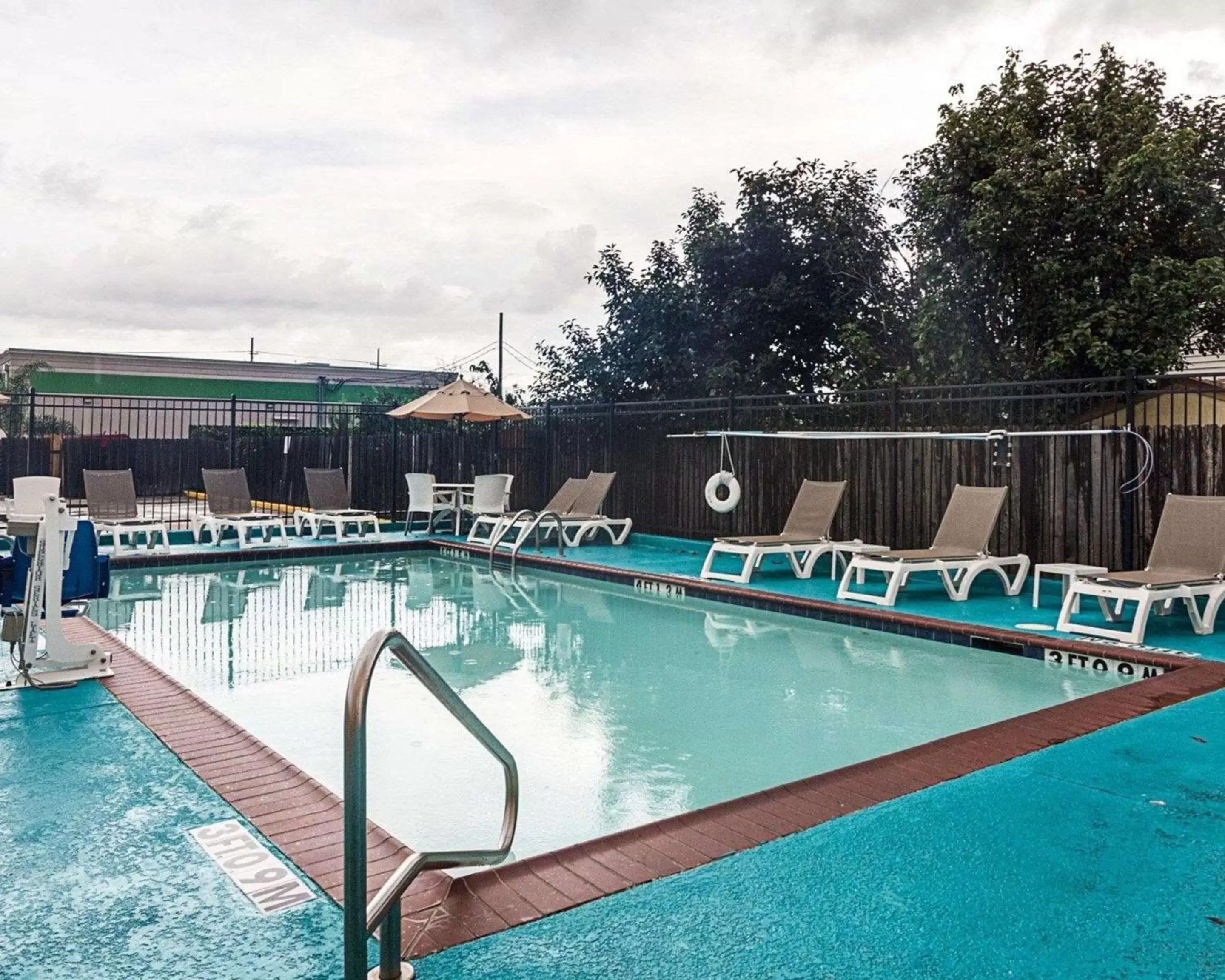 On site, Swimming Pool in Comfort Inn Marrero-New Orleans West