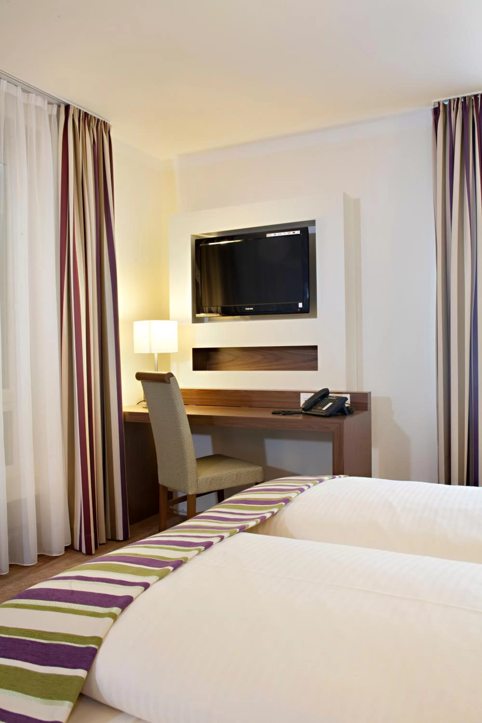 TV and multimedia, Bed in Hotel Greinwald