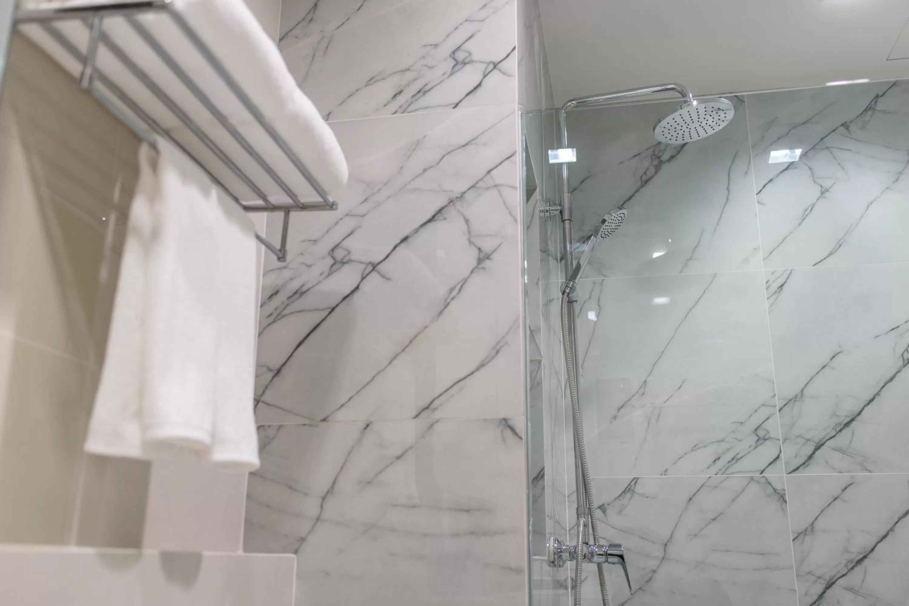 Bathroom in Alix Bangkok Hotel