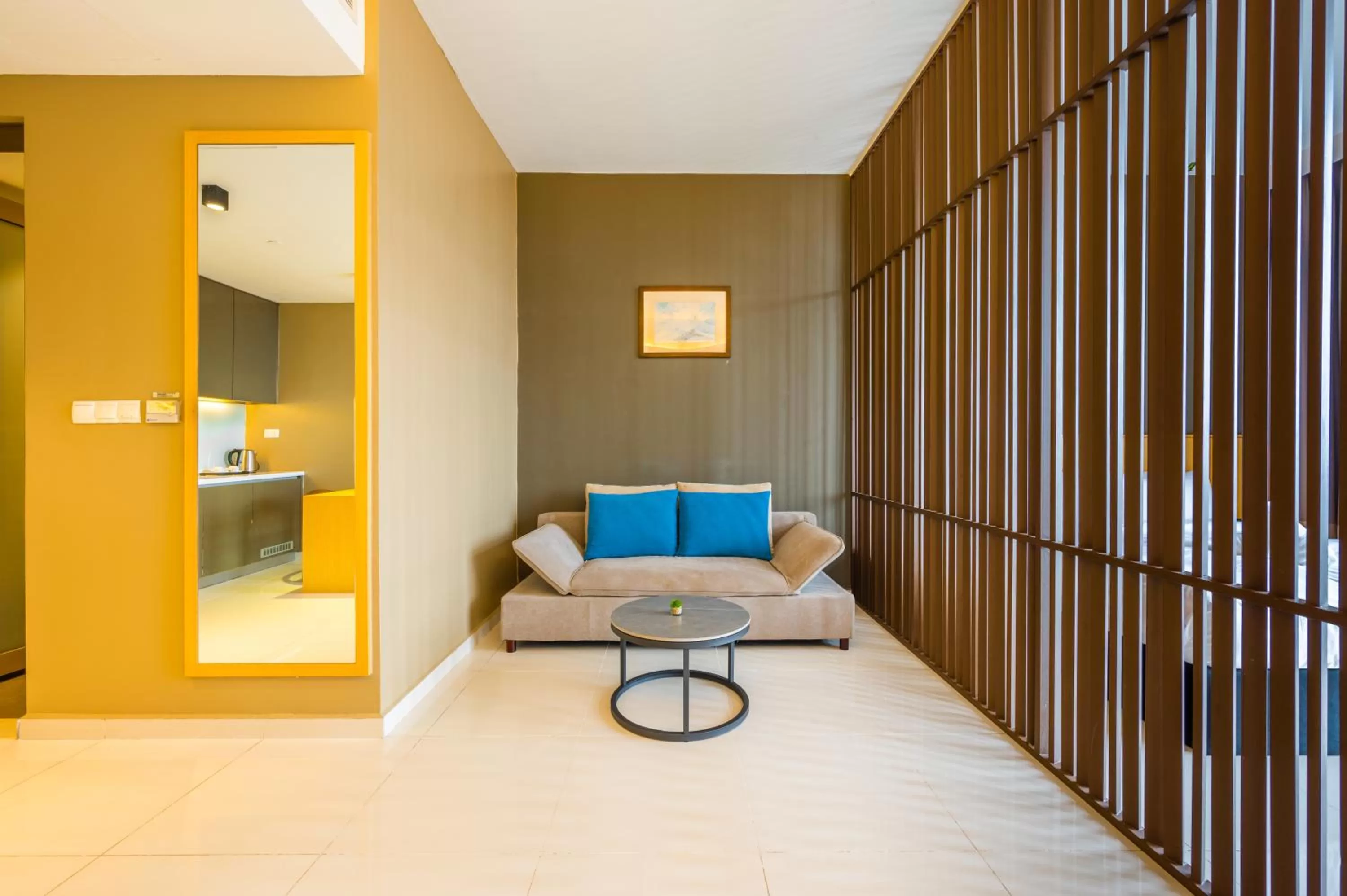 Living room, Bed in Greystone 99 Suites