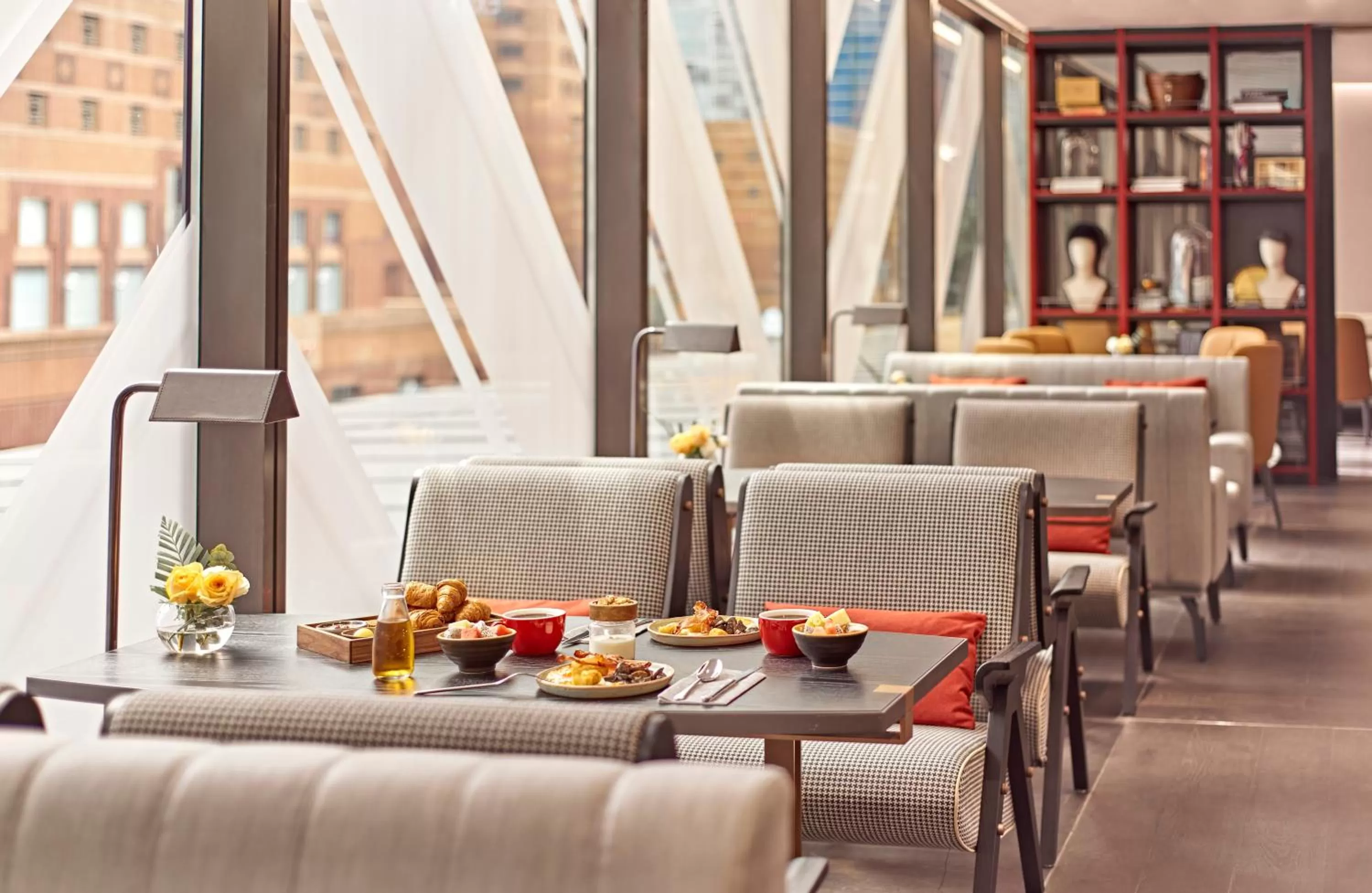 Lounge or bar in Pullman Singapore Orchard