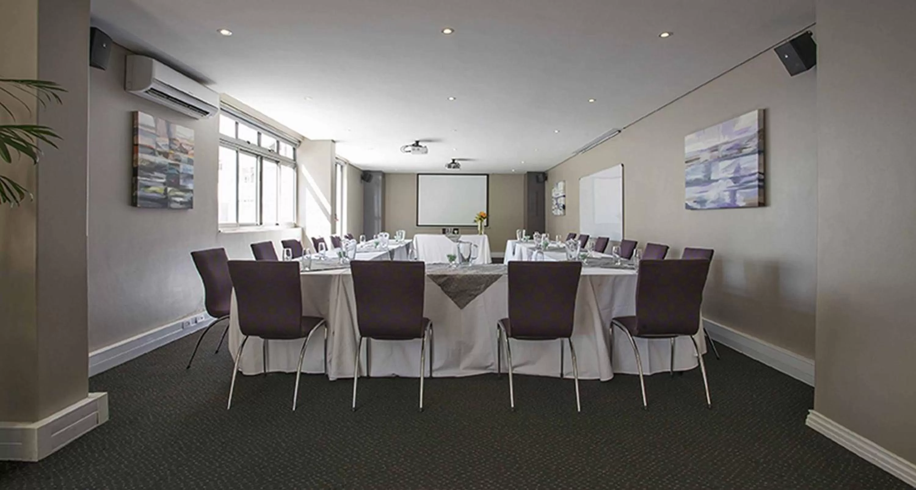 Meeting/conference room in The Hyde All Suite Hotel