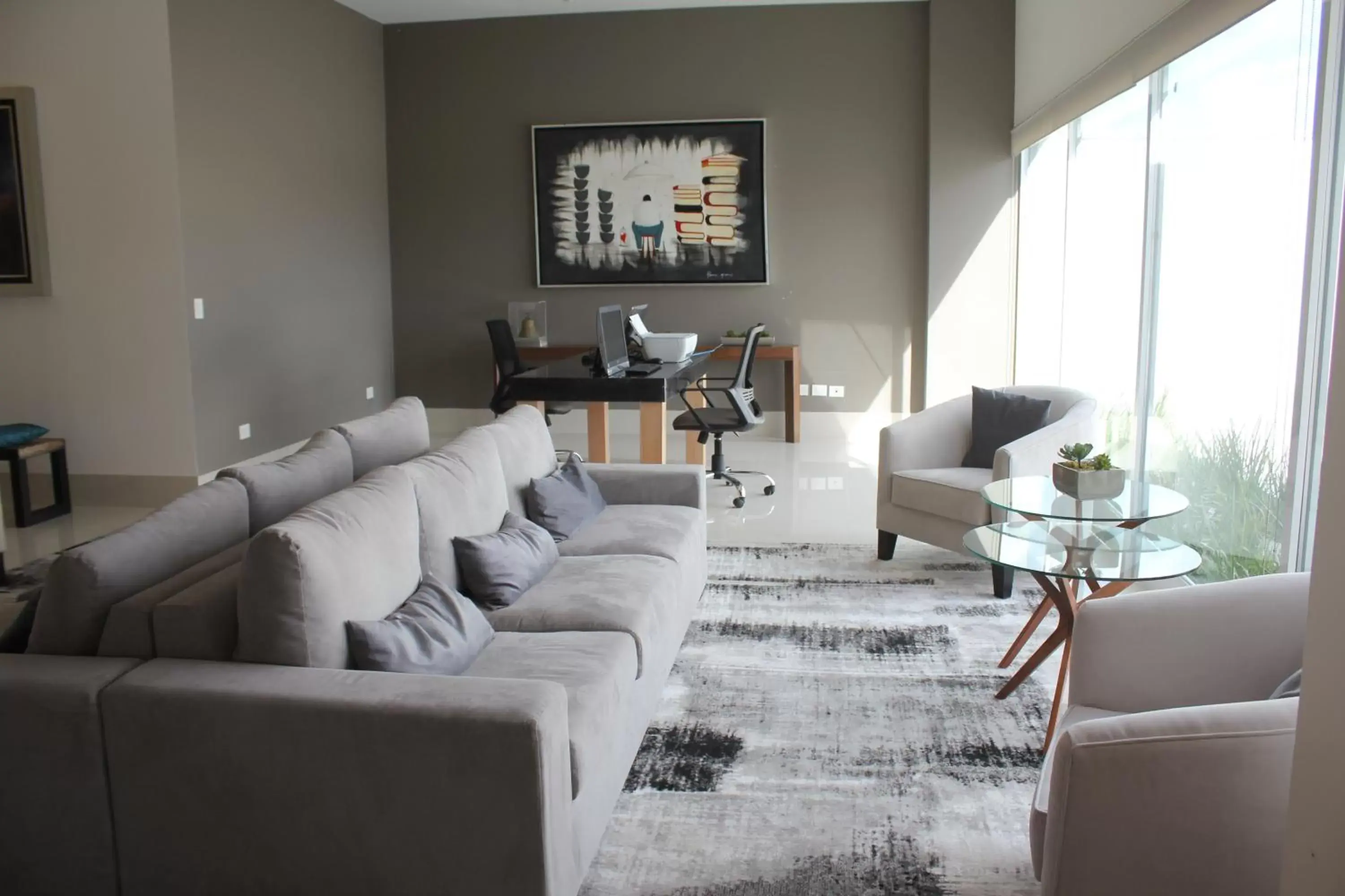 Property building in Holiday Inn Express & Suites Silao Aeropuerto Terminal by IHG Property building in Holiday Inn Express & Suites Silao Aeropuerto Terminal by IHG