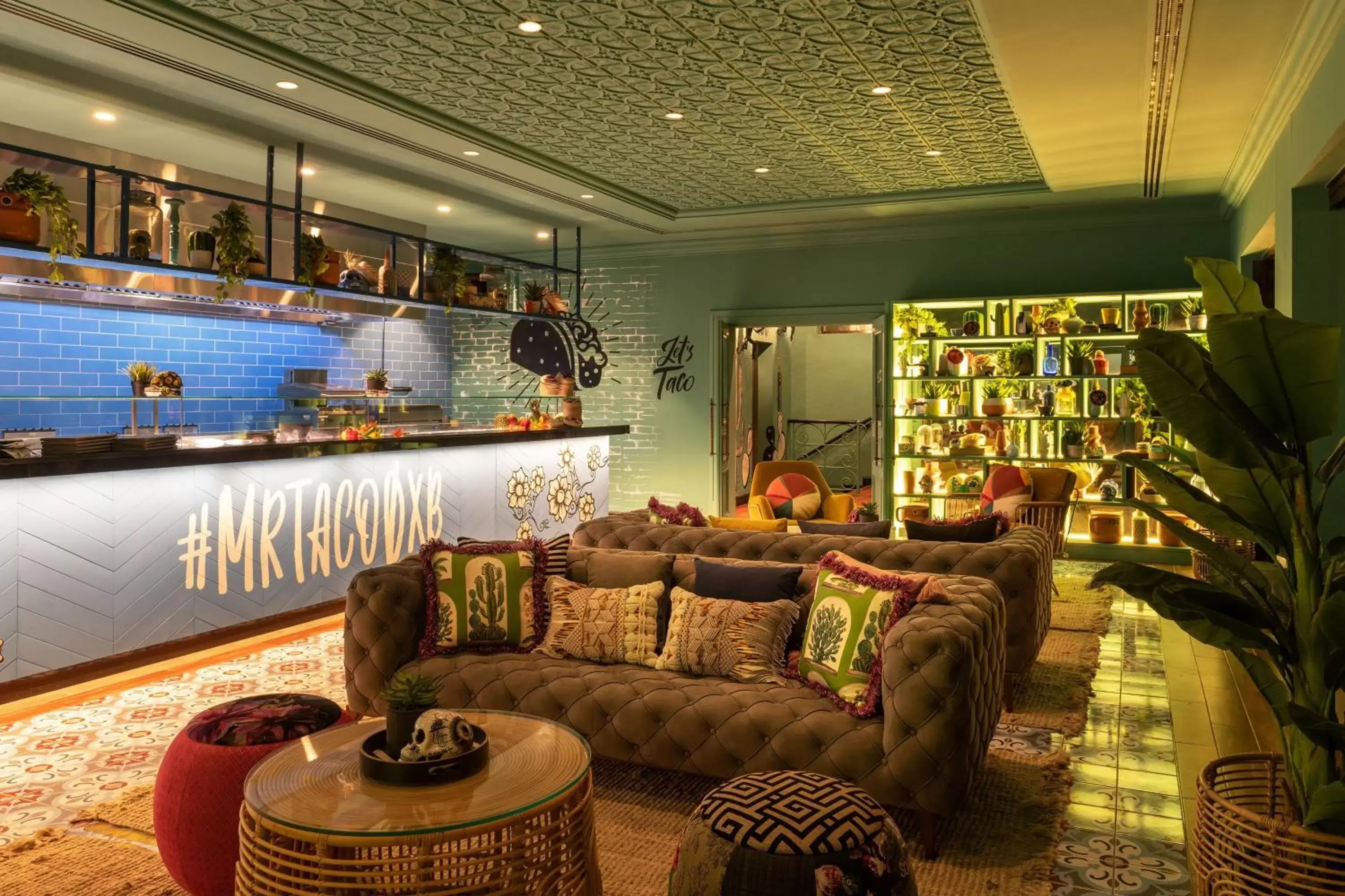 Restaurant/places to eat, Lounge/Bar in Le Royal Meridien Beach Resort & Spa Dubai