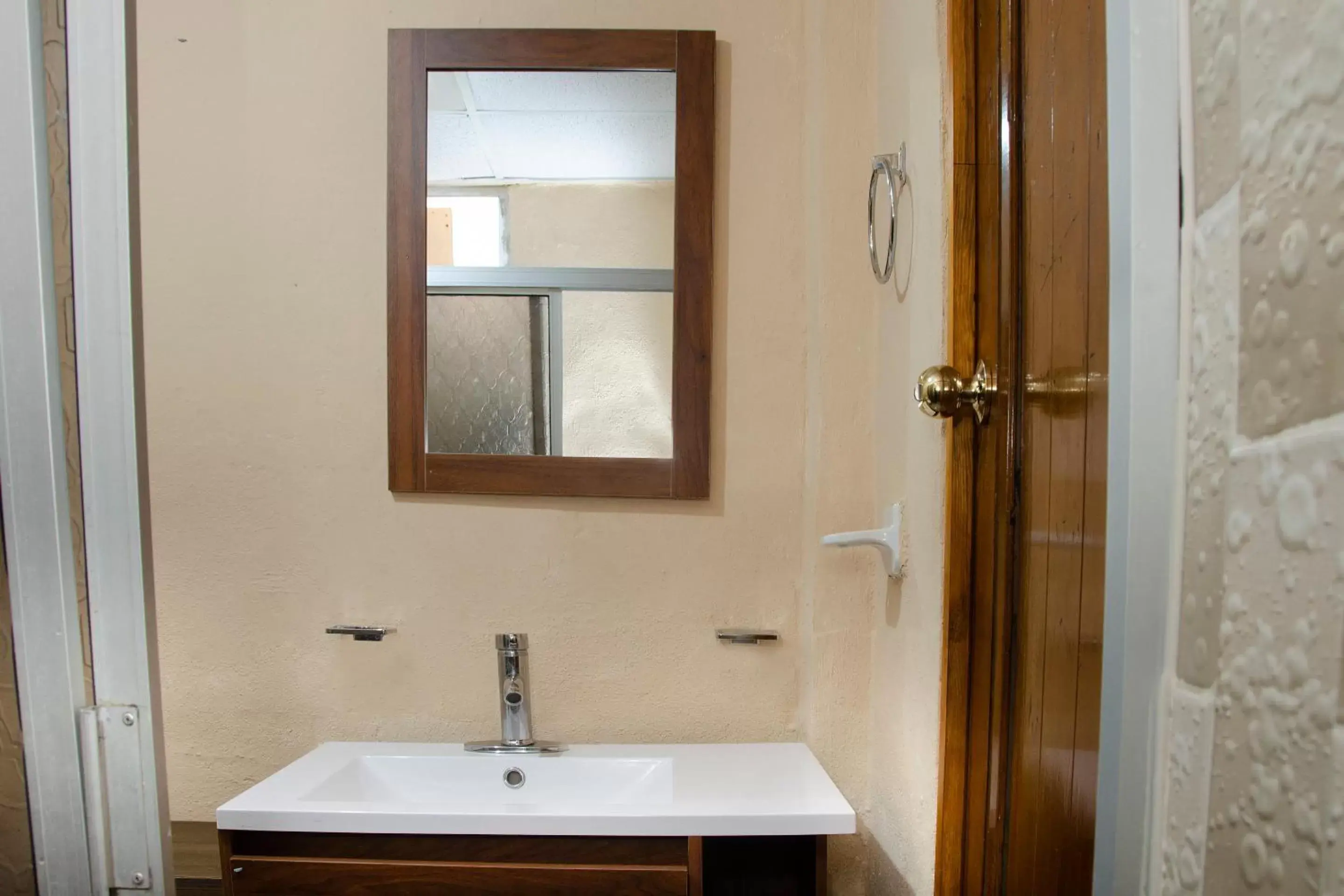 Bathroom in Capital O Hotel Dos Mares, Cabo San Lucas