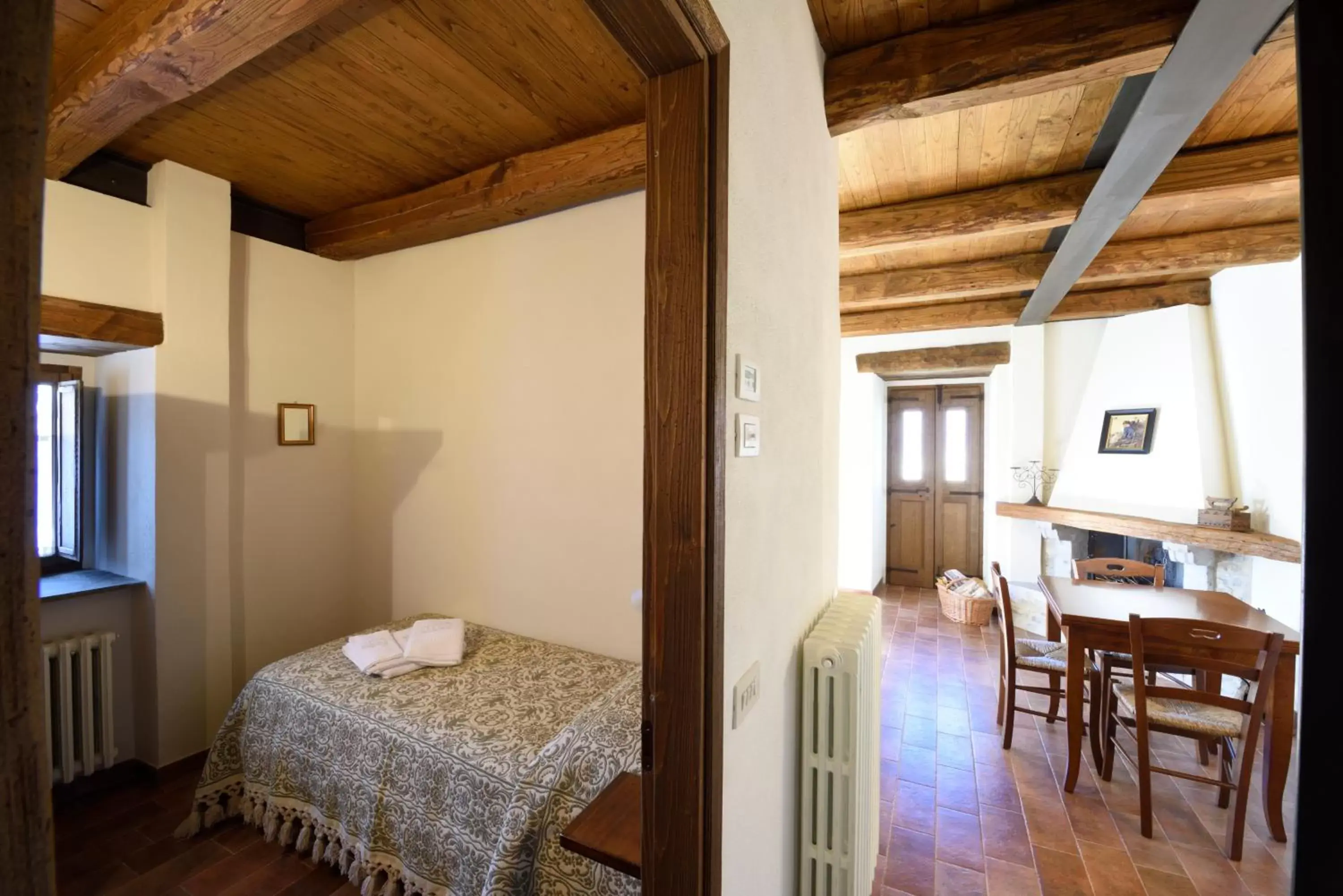 Bed in Borgotufi Albergo Diffuso