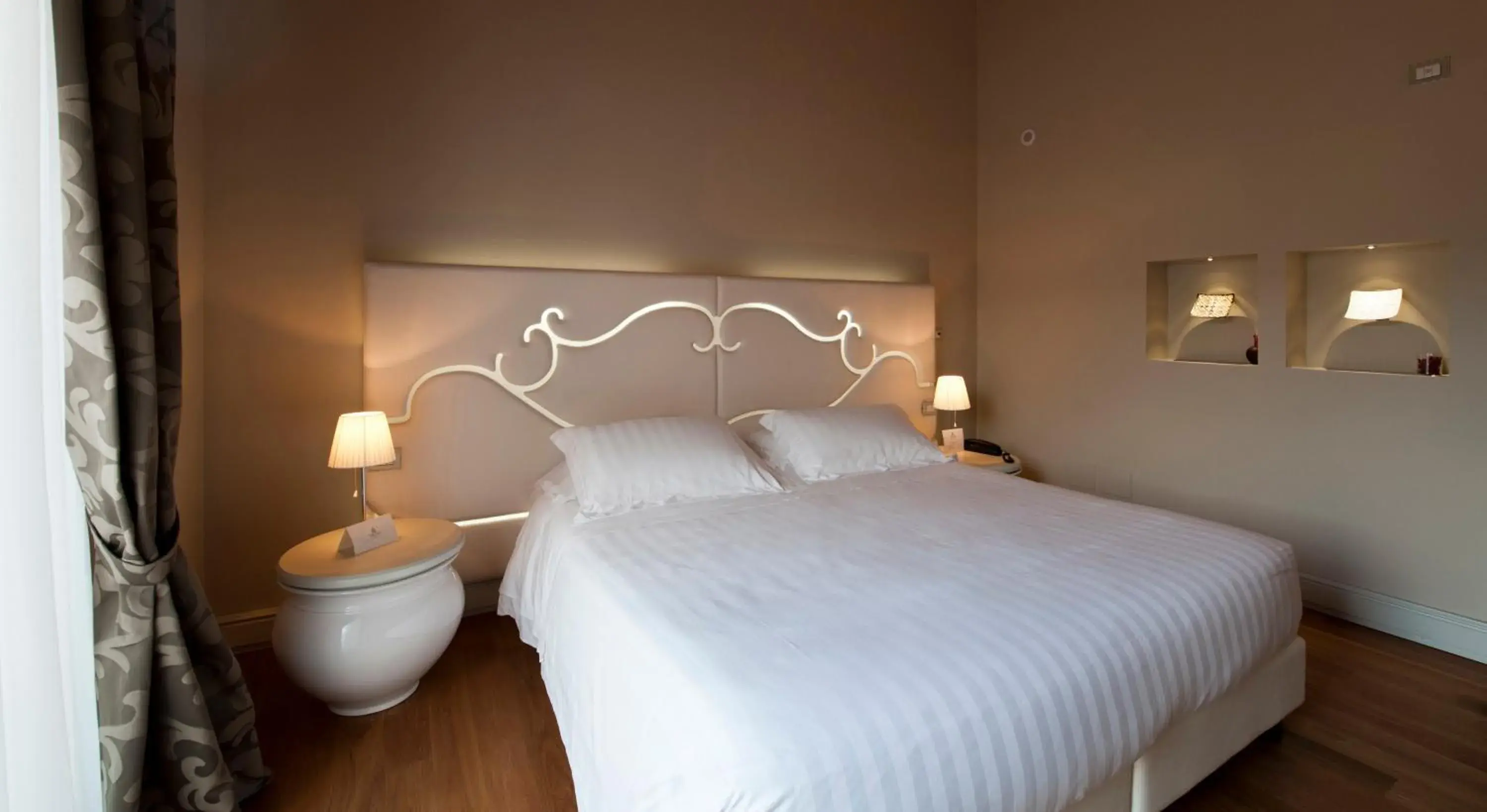 Superior Double Room in Villa Neri Resort & Spa