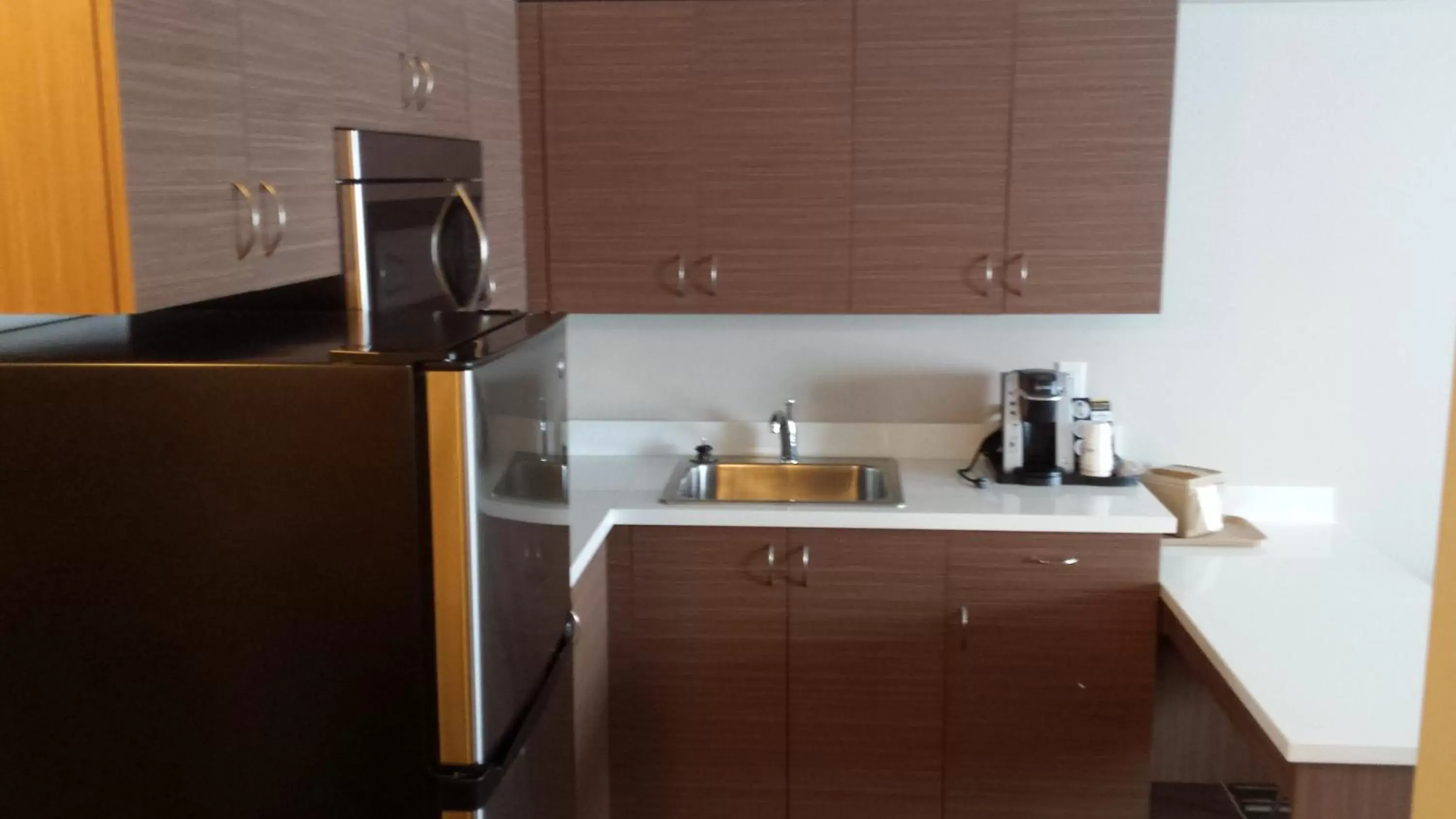 Kitchen or kitchenette, Kitchen/Kitchenette in Microtel Inn & Suites by Wyndham Bonnyville