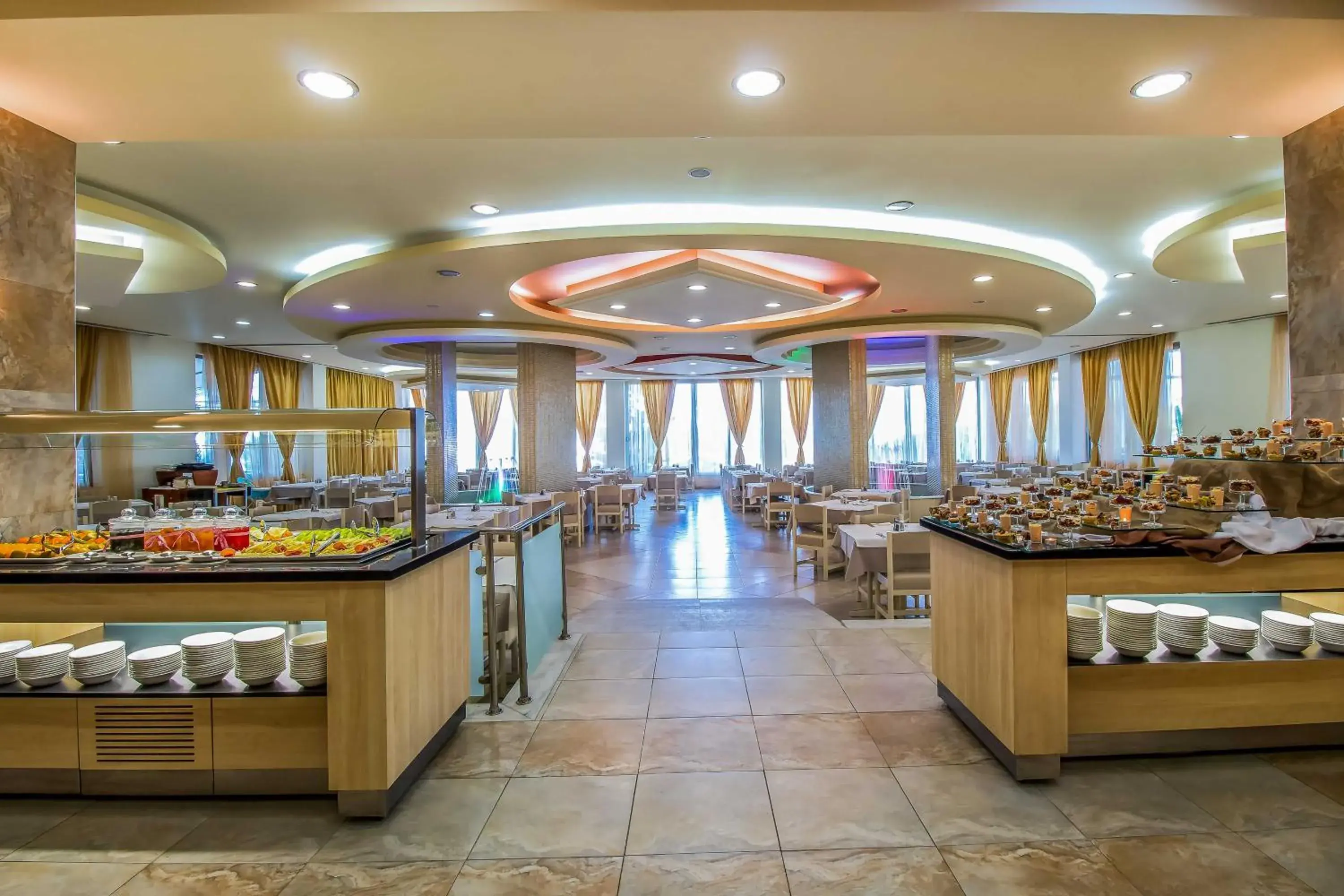 Restaurant/Places to Eat in Pegasos Deluxe Beach Hotel