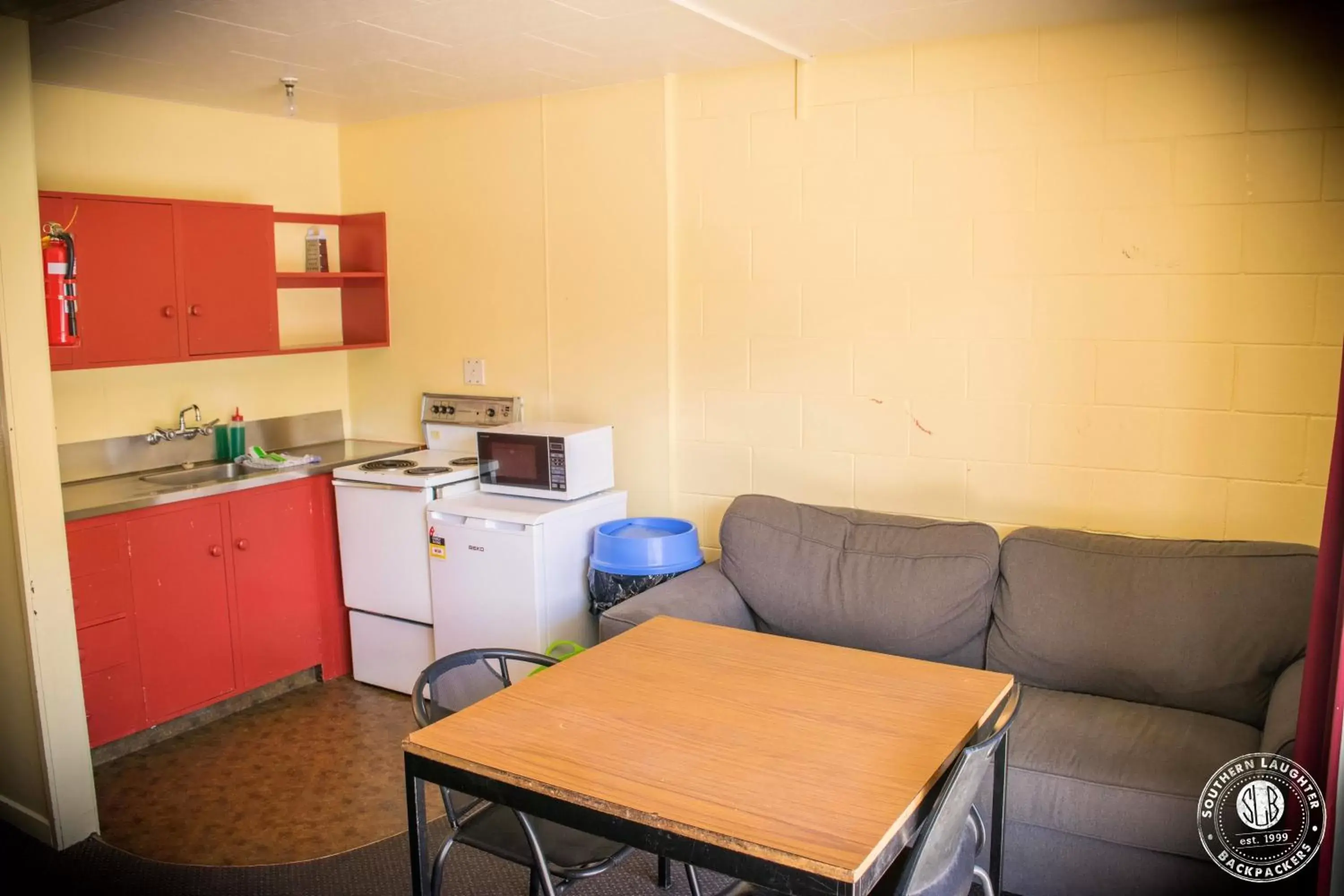 Kitchen or kitchenette, Kitchen/Kitchenette in Southern Laughter Backpackers