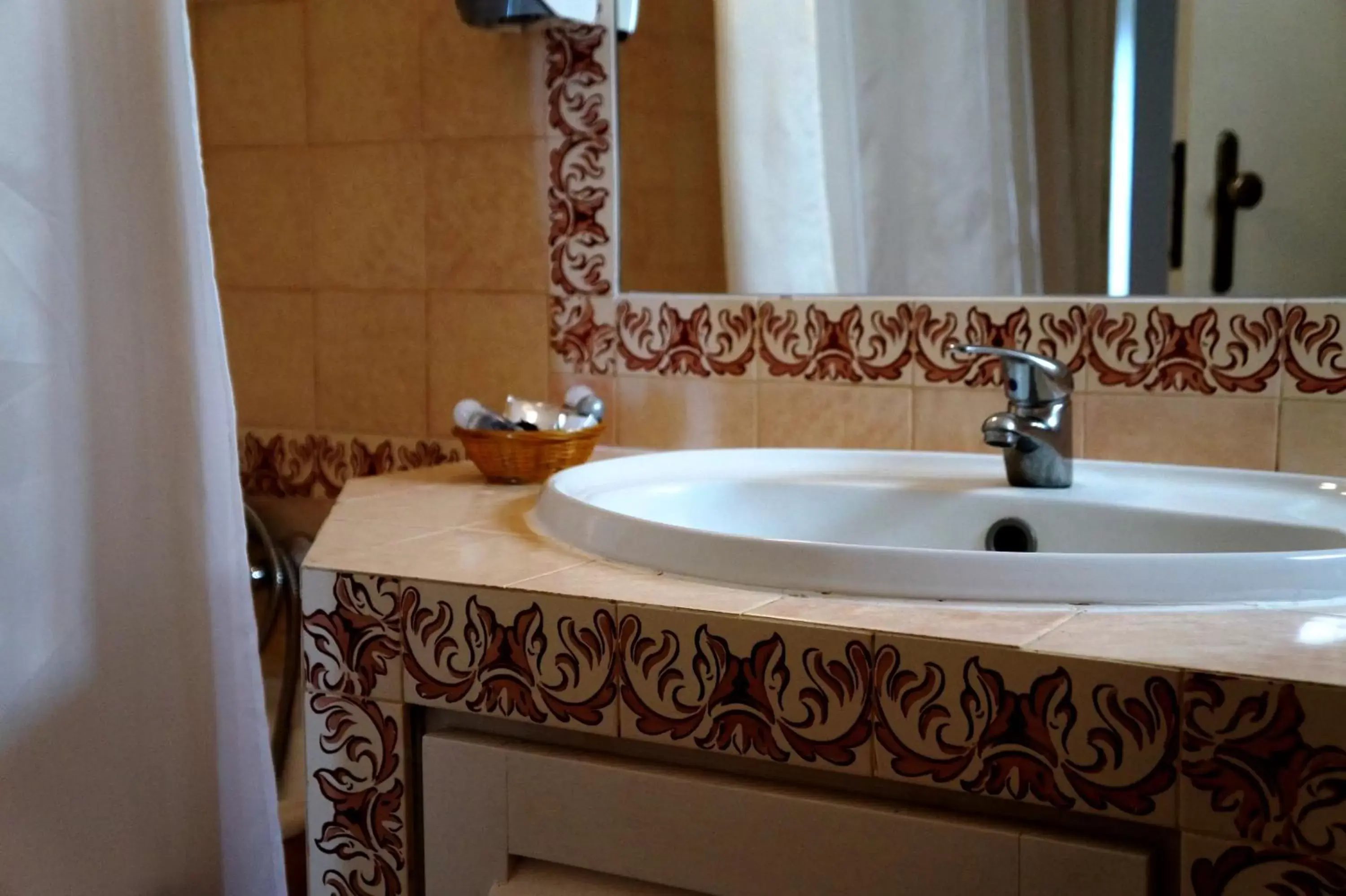 Bathroom in Baluarte da Vila Apartments