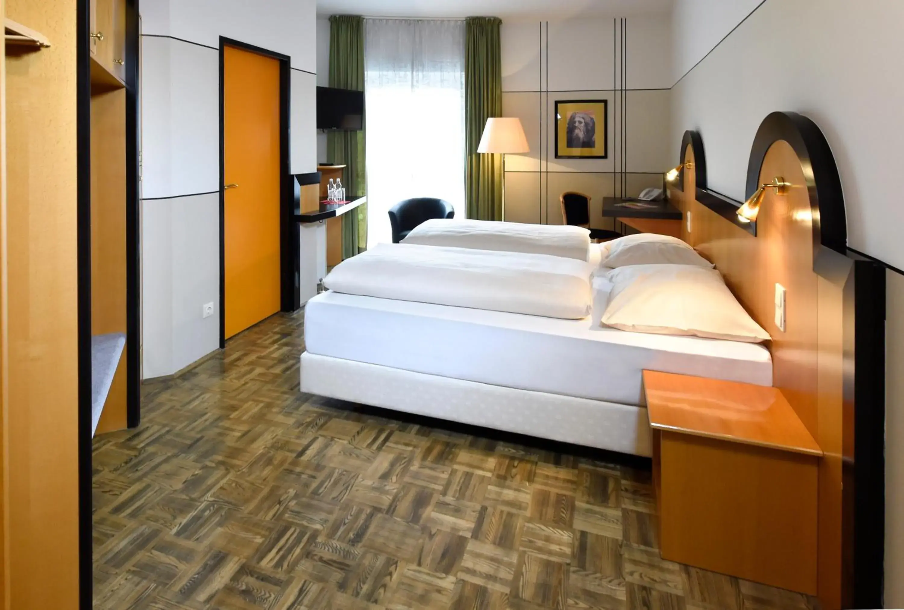 Photo of the whole room, Bed in Hotel Fuchspalast