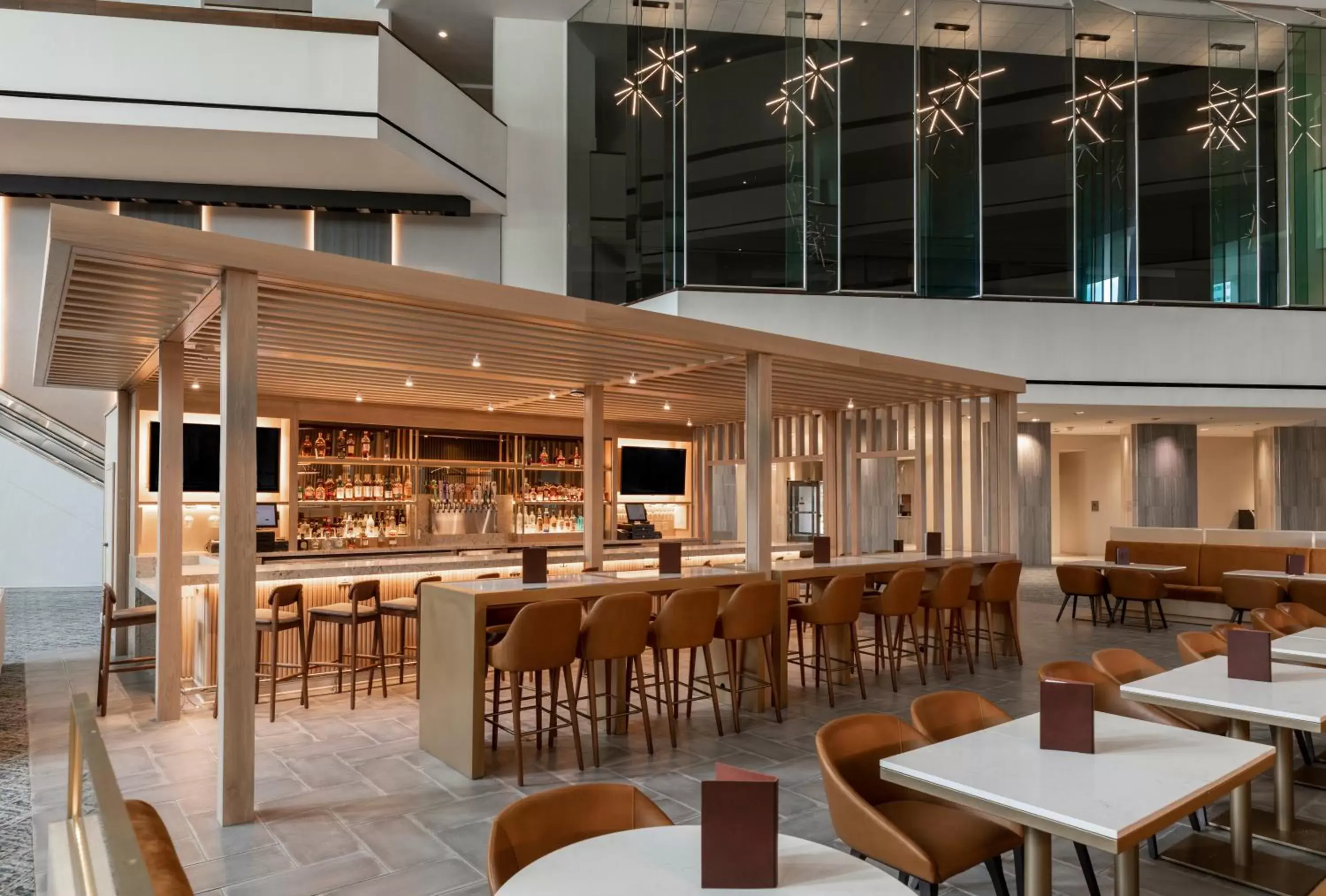 Lounge or bar, Restaurant/Places to Eat in Hyatt Regency Houston