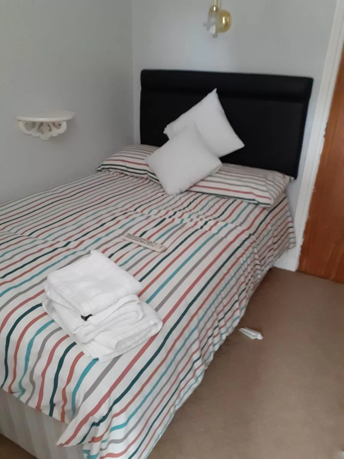 Bed in Briny View Hotel