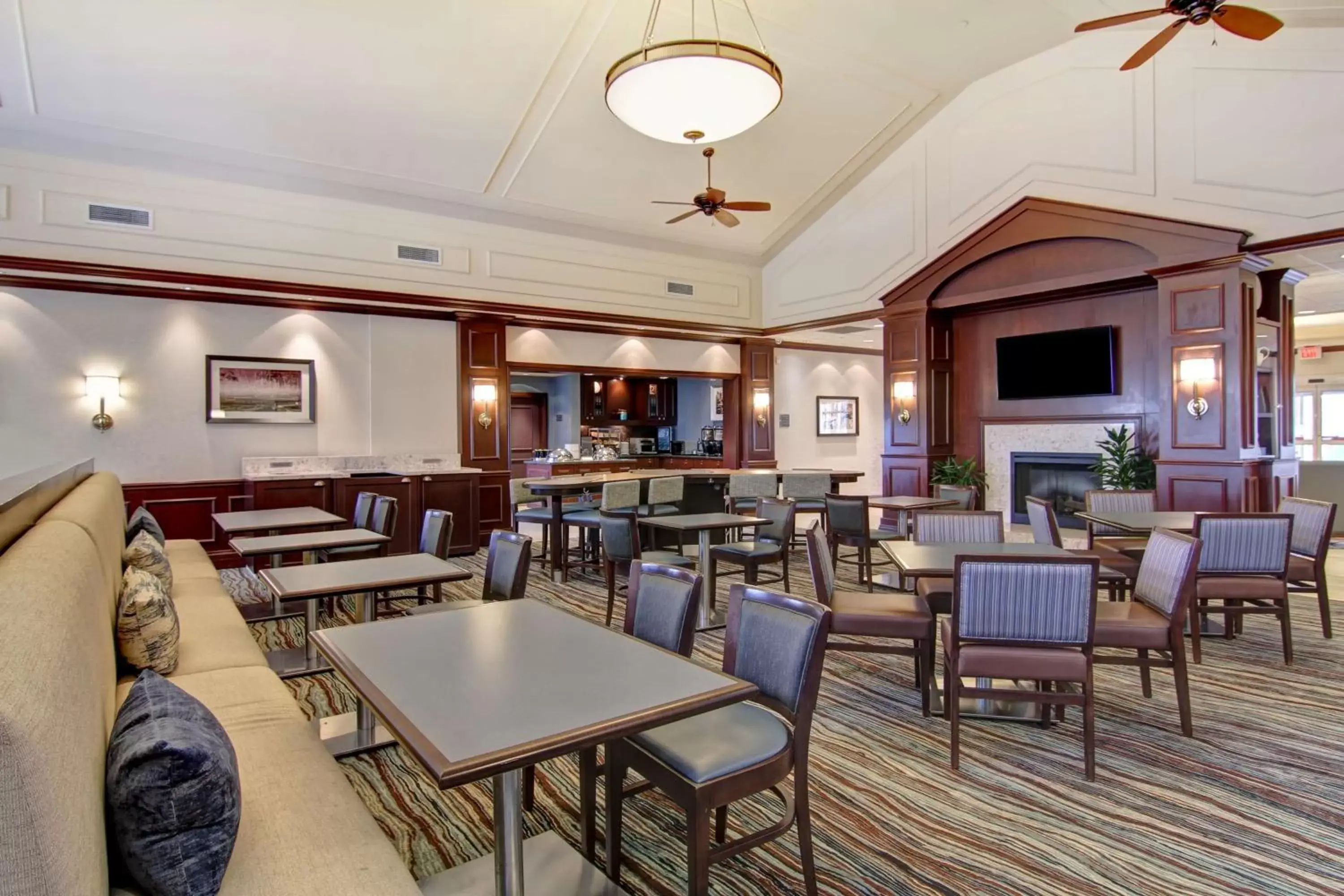 Lobby or reception, Restaurant/Places to Eat in Homewood Suites by Hilton Toronto-Oakville
