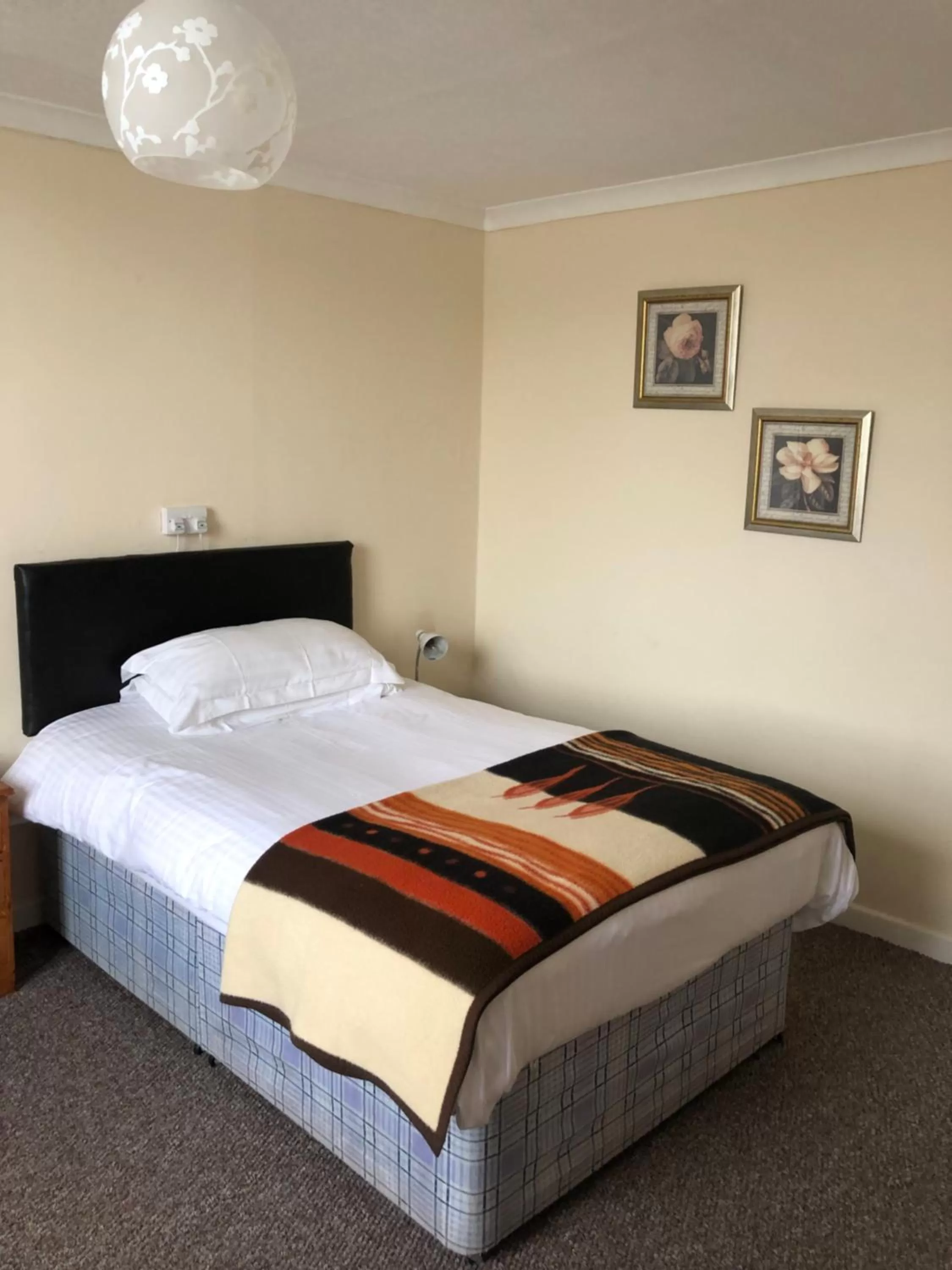 Bed in The Hunt Lodge