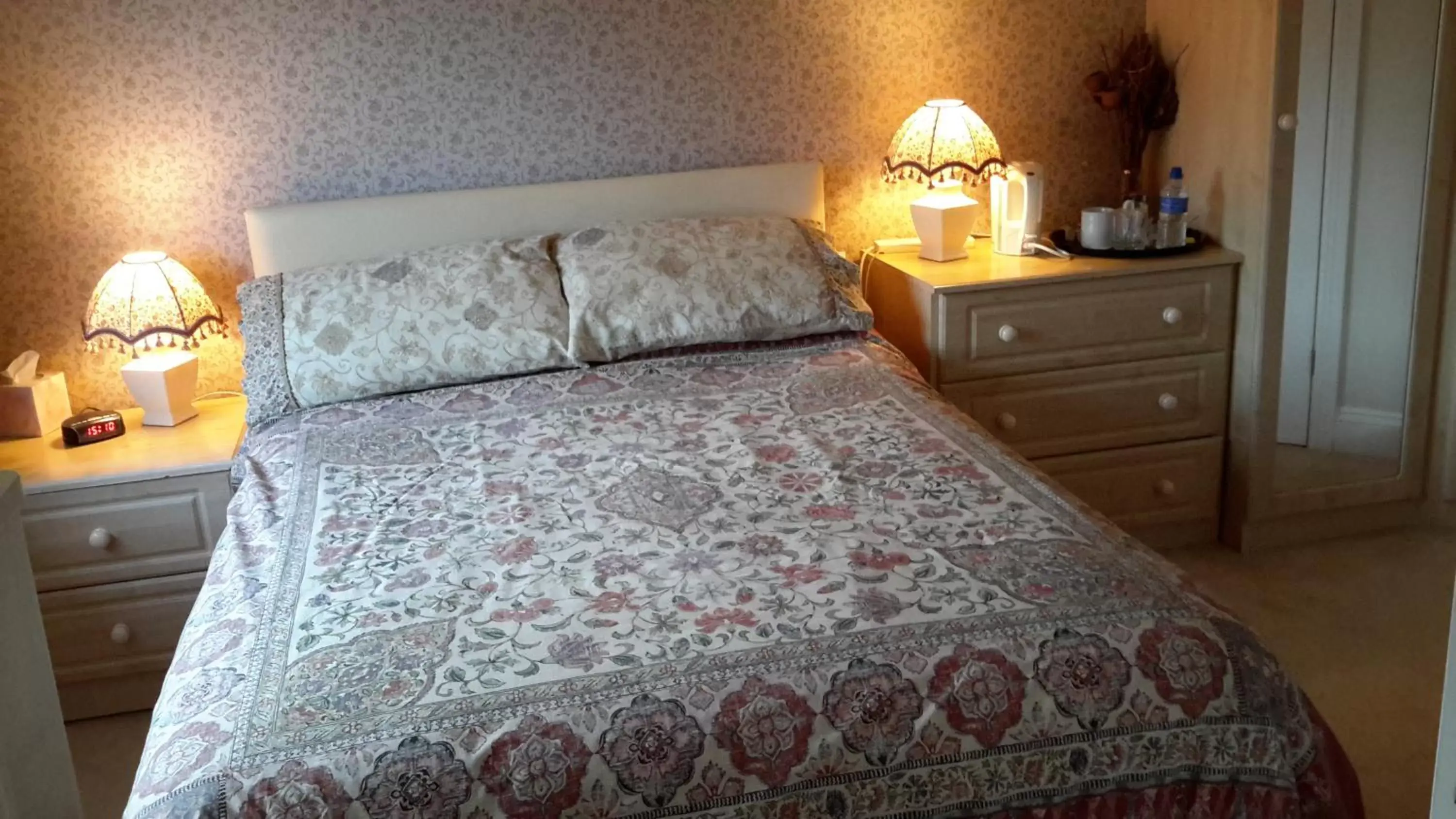 Bedroom, Bed in St Algars b&b
