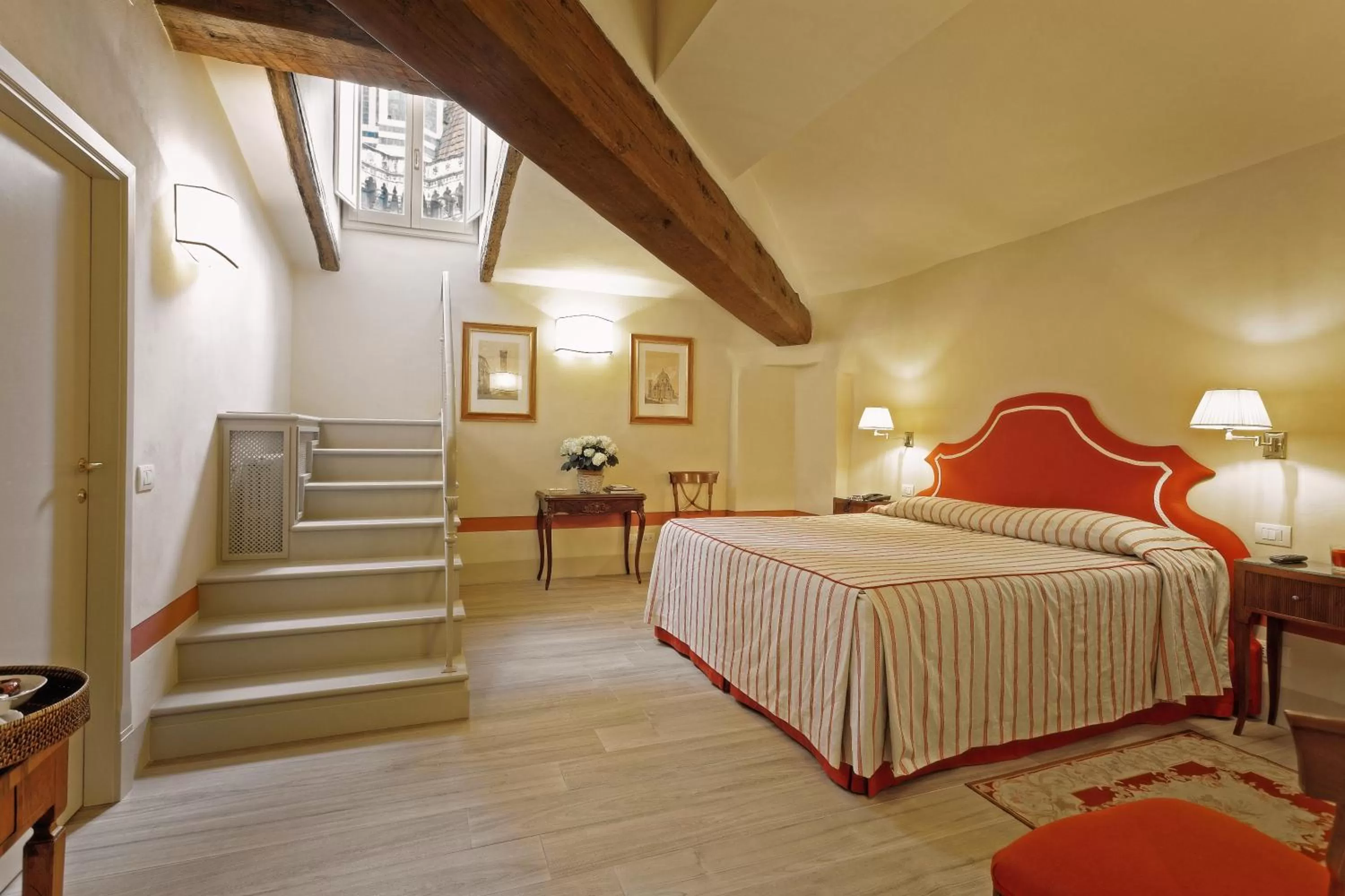 View (from property/room), Bed in Palazzo Niccolini al Duomo Residenza D'Epoca