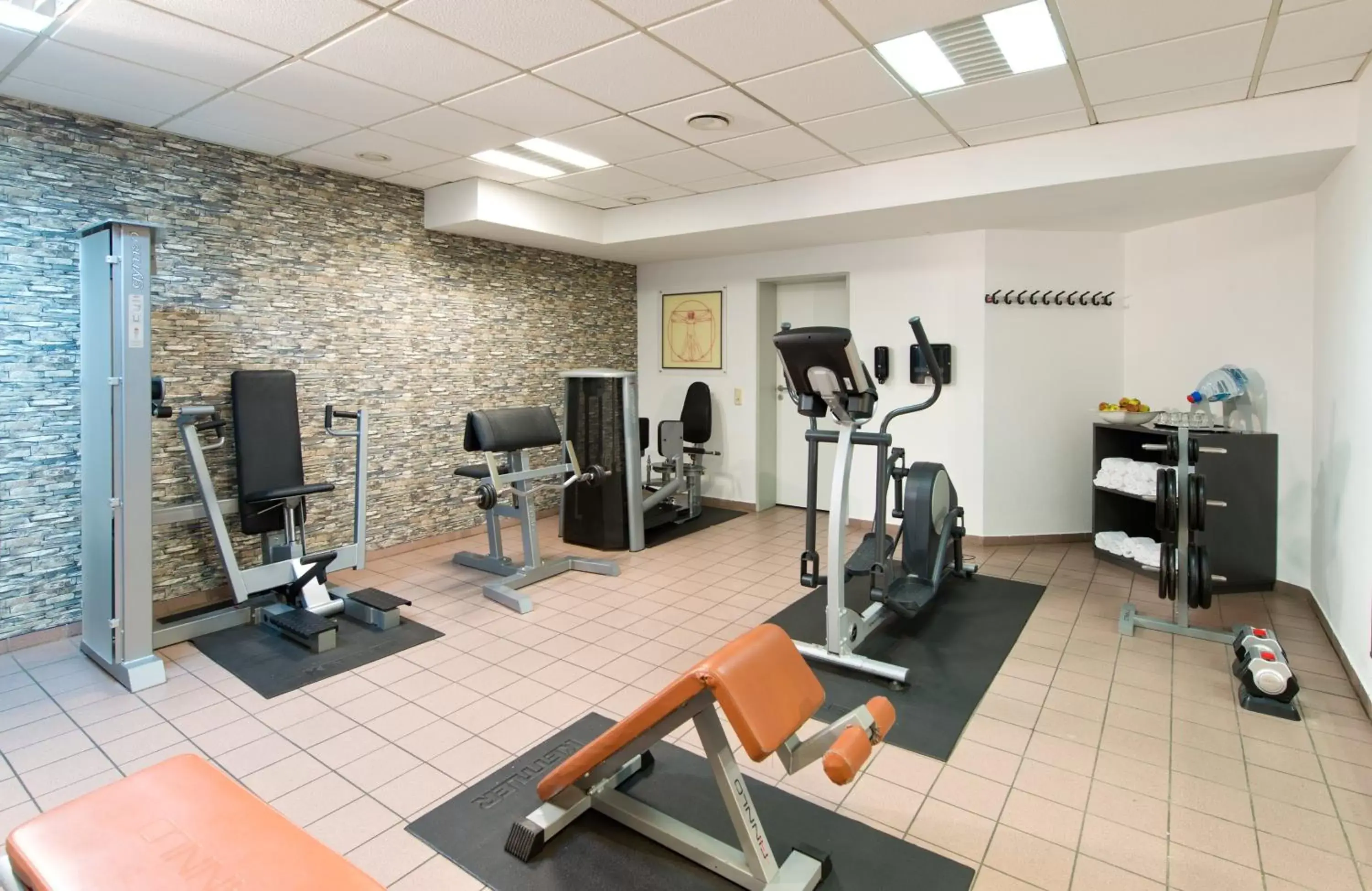 Fitness centre/facilities, Fitness Center/Facilities in Leonardo Hotel Köln