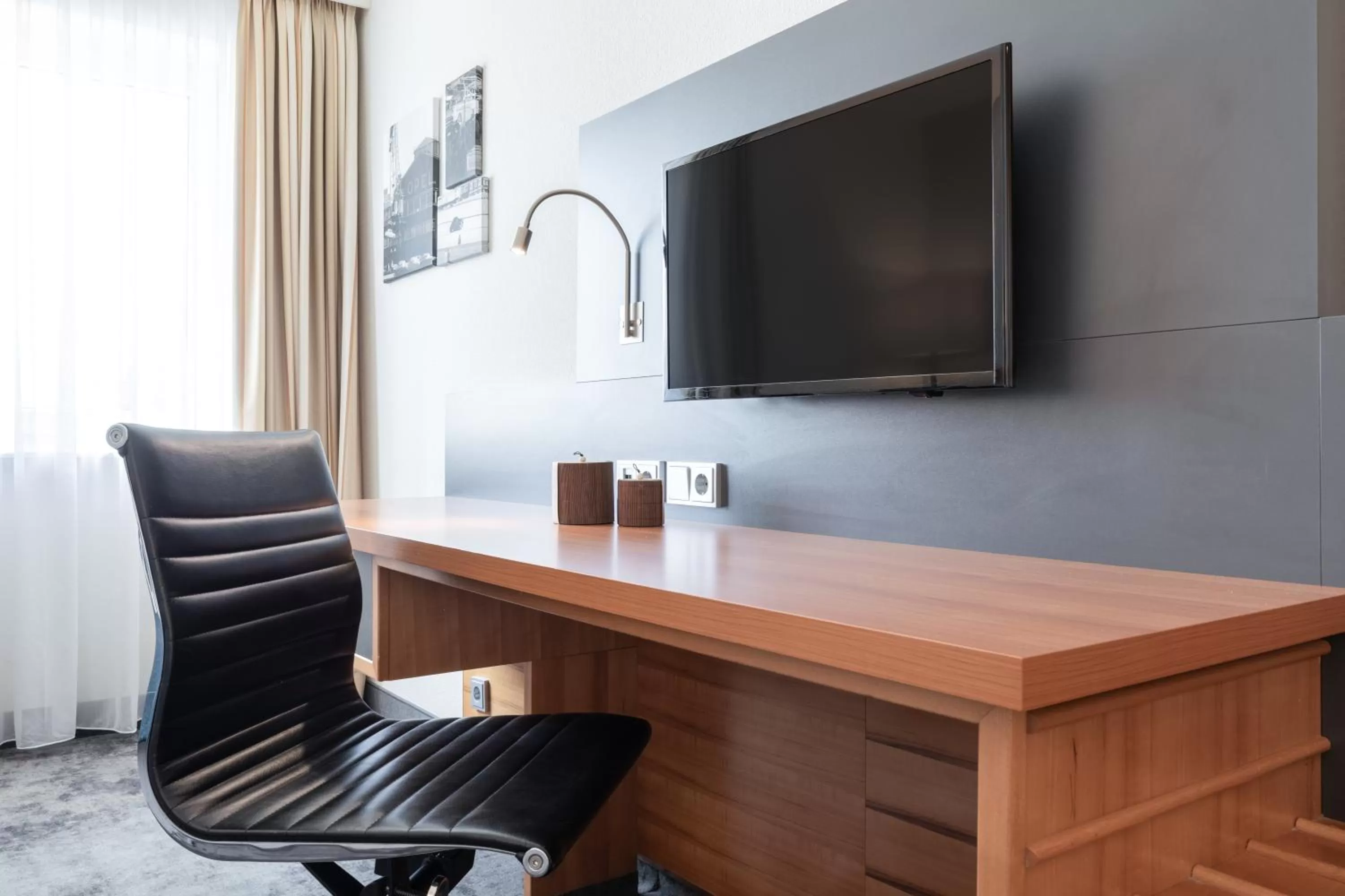 TV and multimedia in Garner Hotel Rüsselsheim by IHG