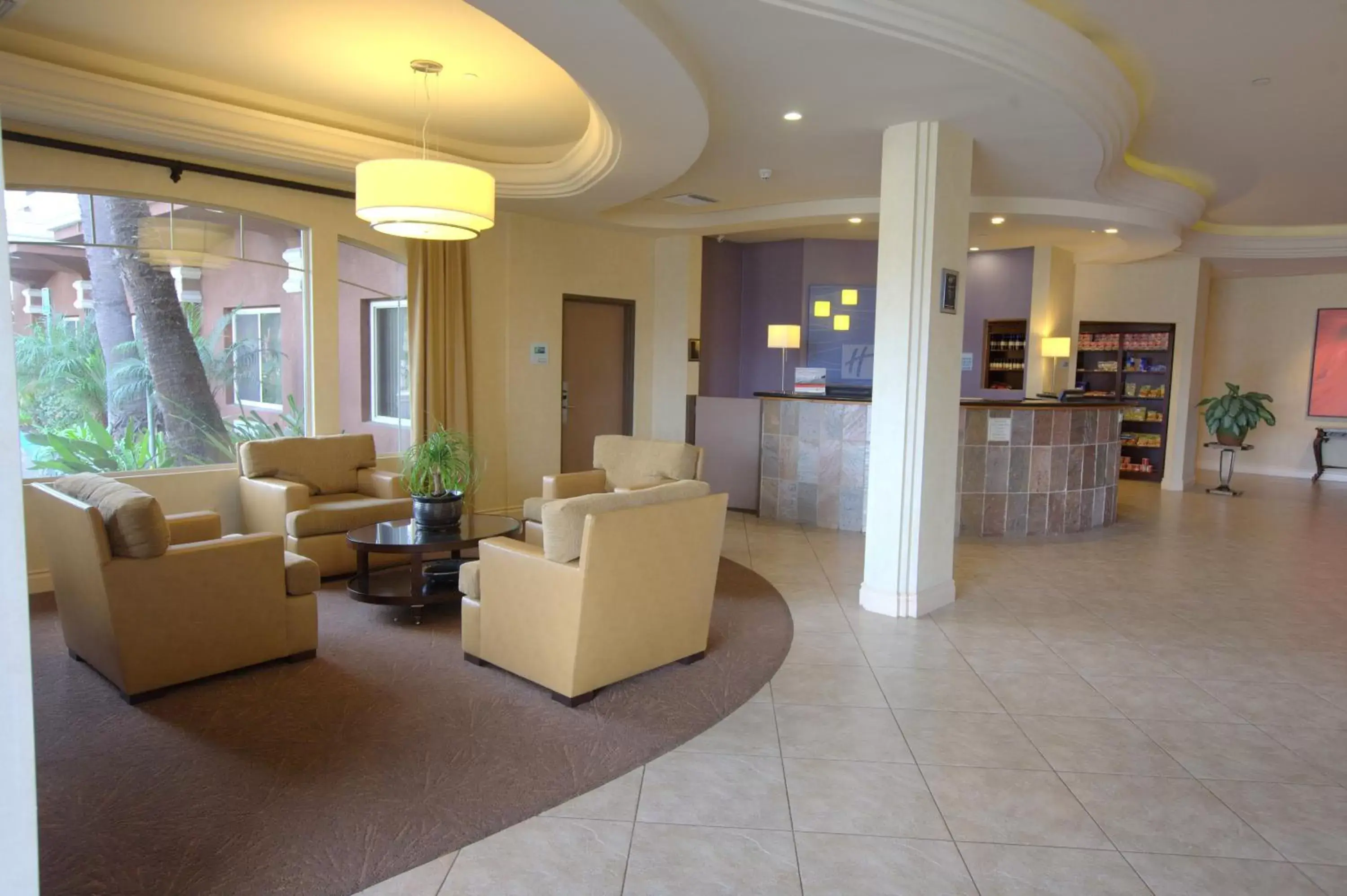 Property building, Lobby/Reception in Holiday Inn Express San Diego South - Chula Vista, an IHG Hotel