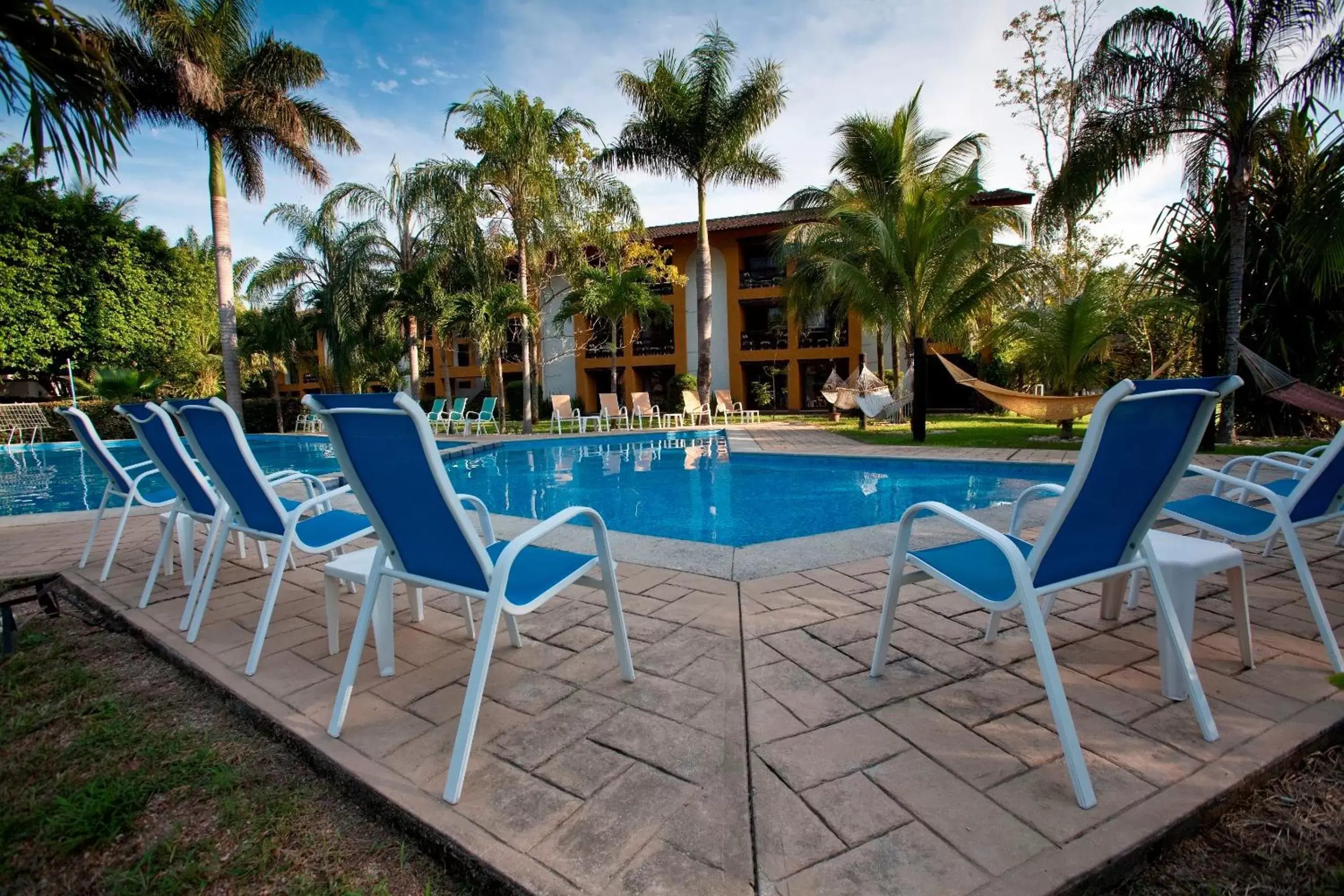 Facade/entrance, Swimming Pool in Hotel Ciudad Real Palenque