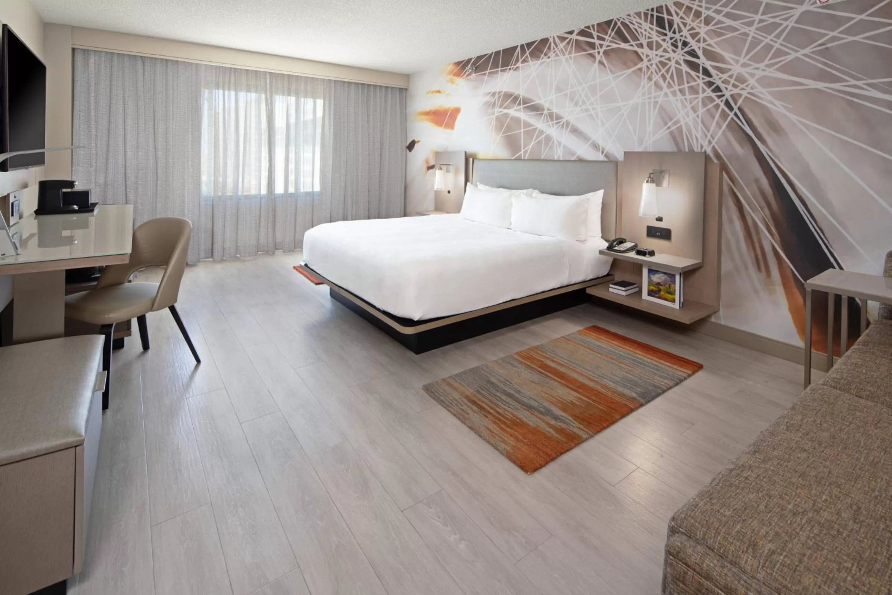 Photo of the whole room, Bed in Tucson Marriott University Park