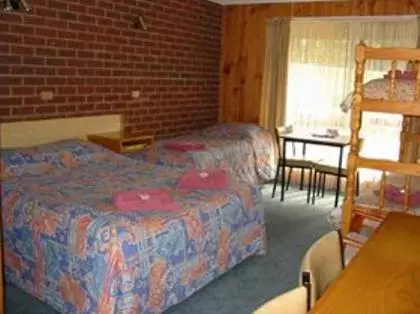 Bedroom, Bed in Orbost Country Road Motor Inn