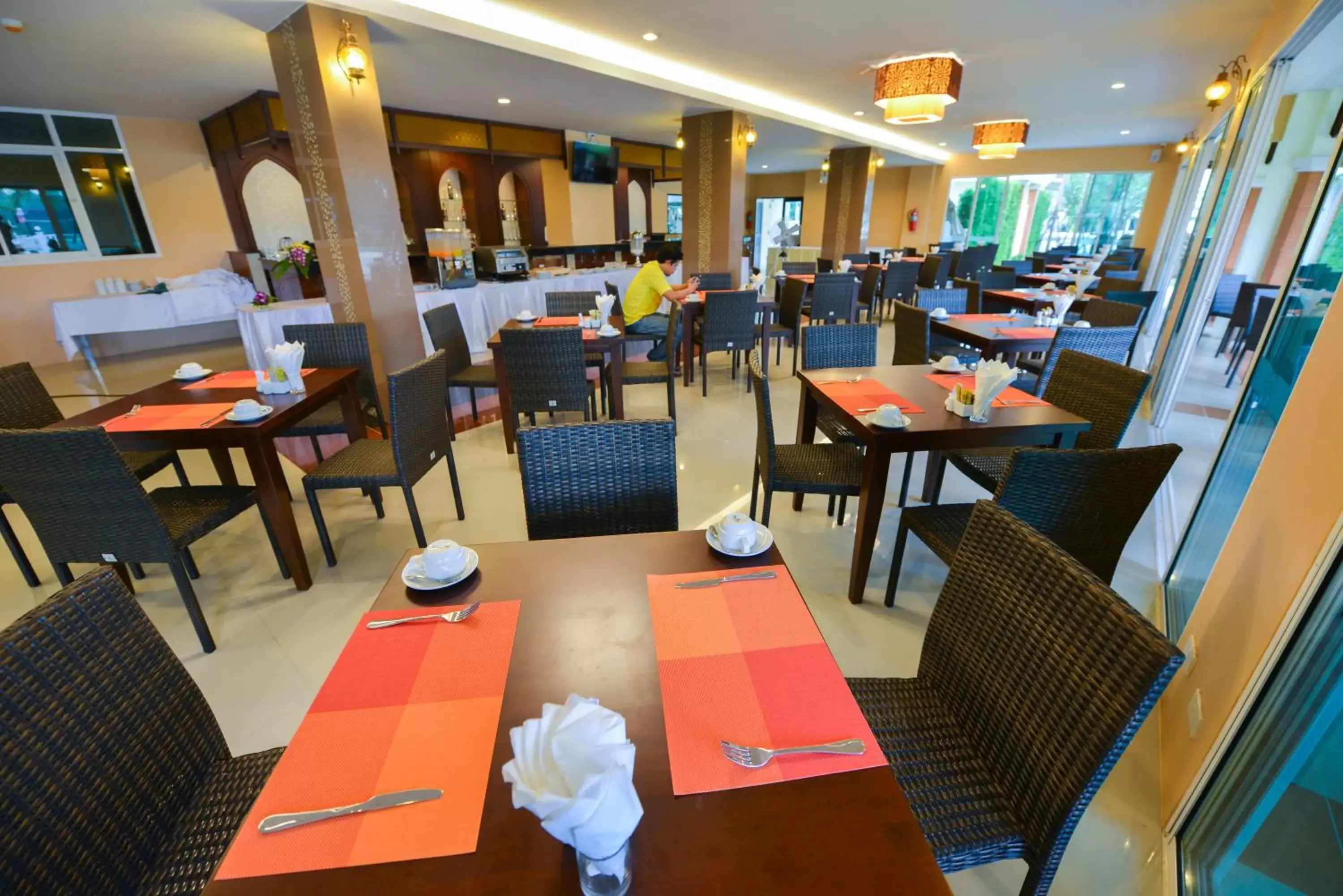 Restaurant/Places to Eat in Krabi Front Bay Resort