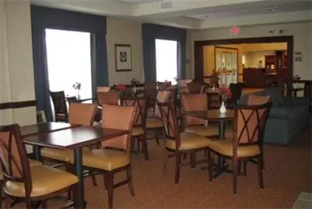 Day, Restaurant/Places to Eat in Country Inn & Suites by Radisson, Lexington Park (Patuxent River Naval Air Station), MD