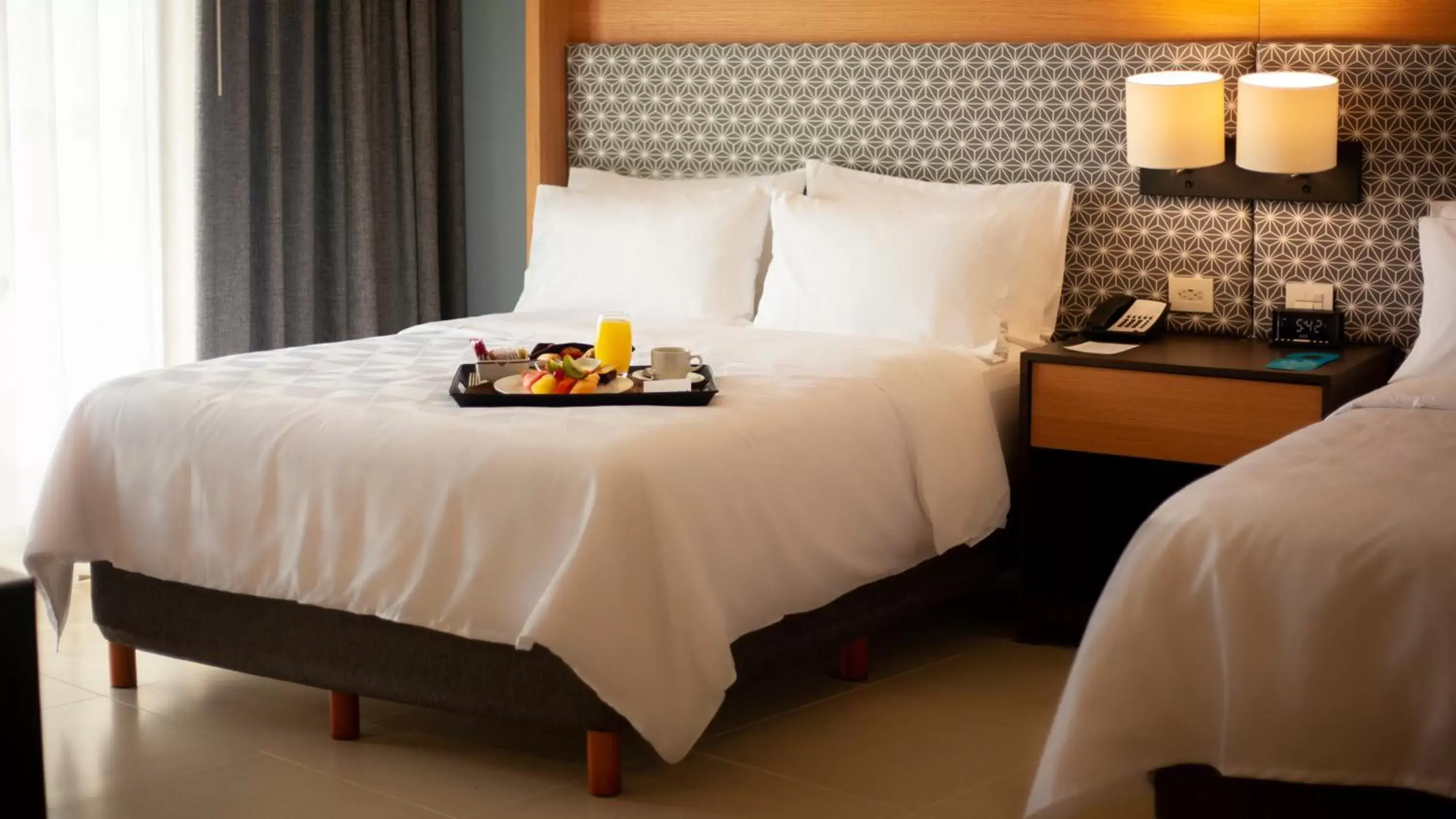 Breakfast, Bed in Holiday Inn Tuxpan - Convention Center, an IHG Hotel