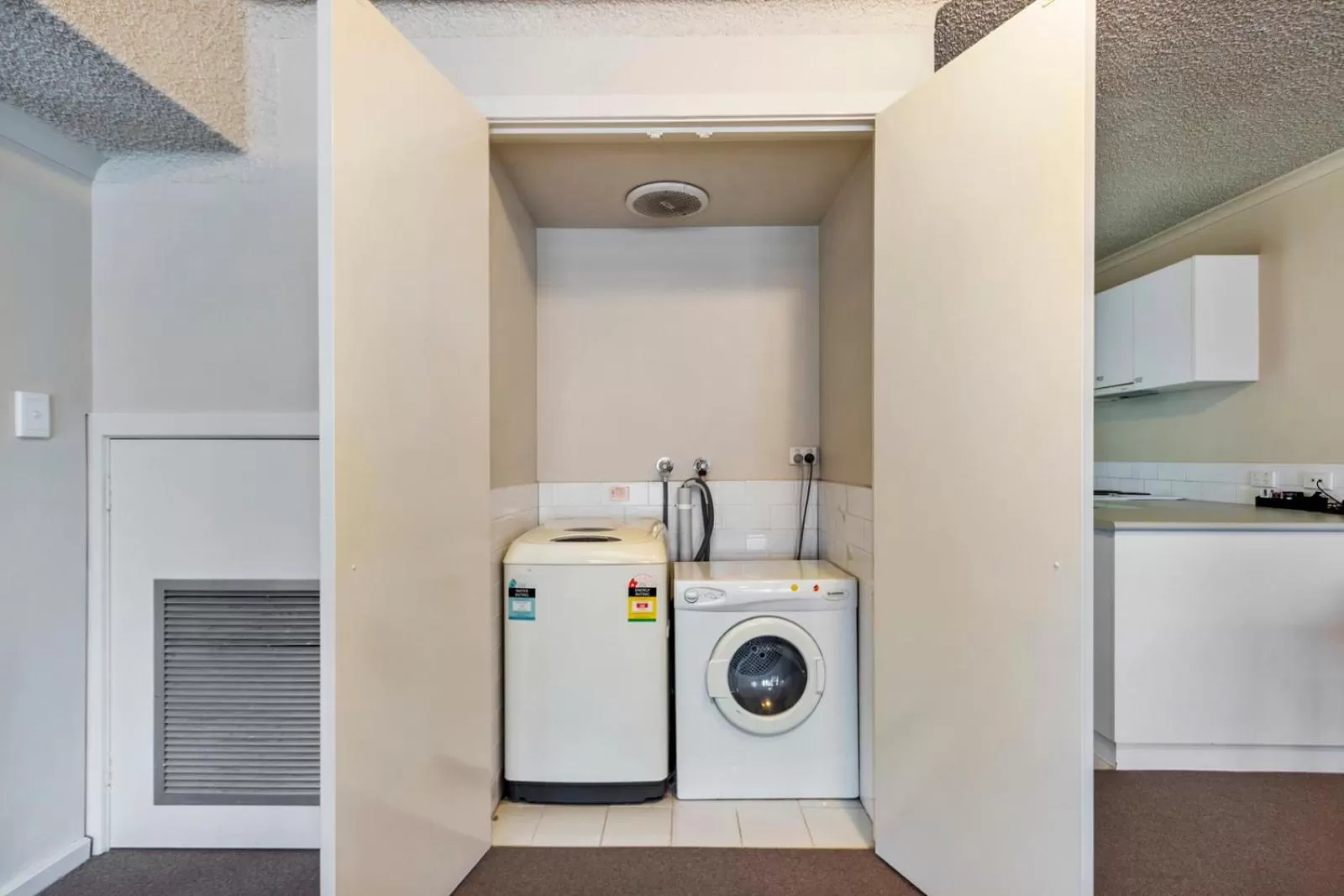 Knox International Hotel and Apartments