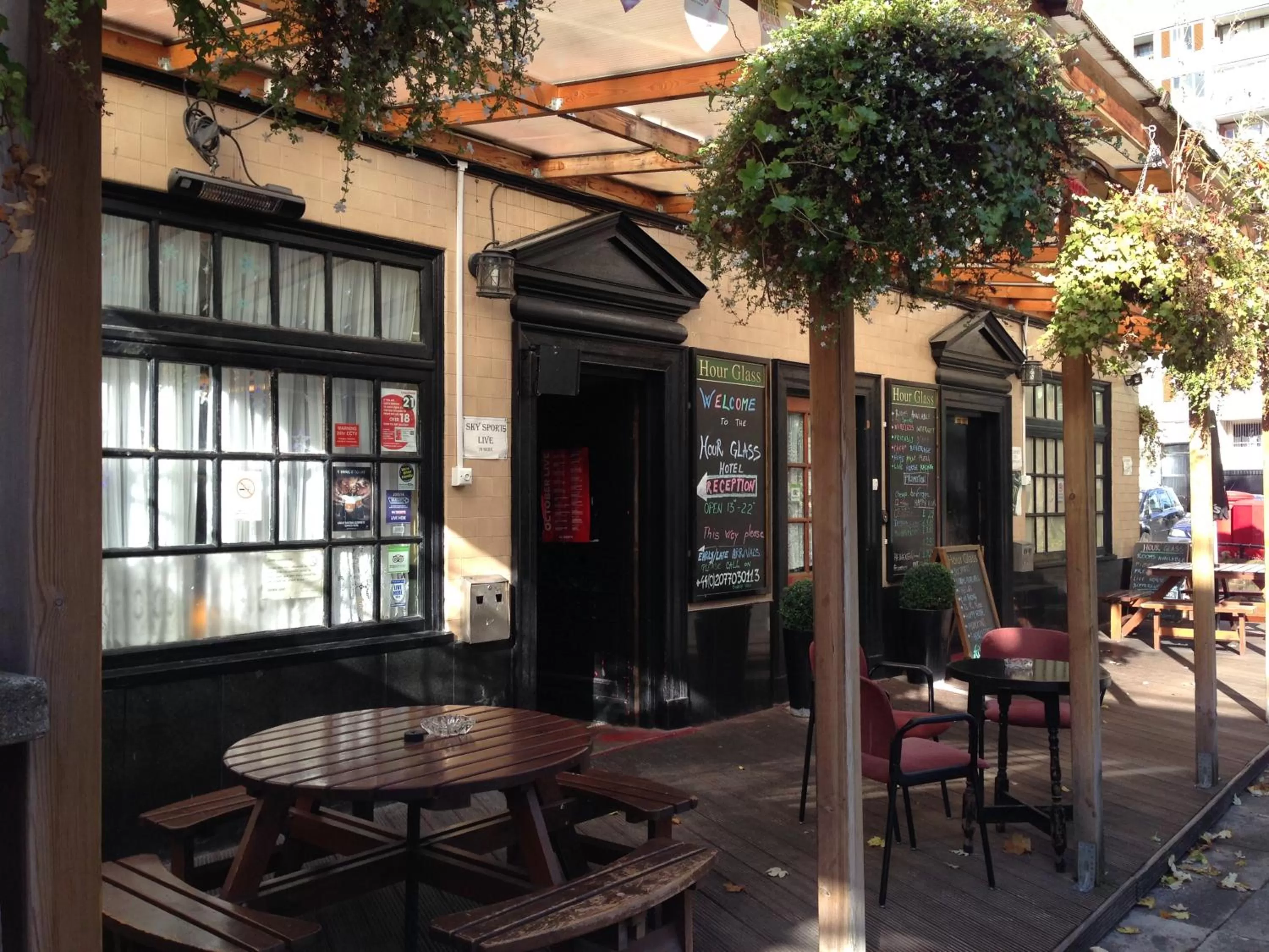 Patio in Hour Glass Hotel