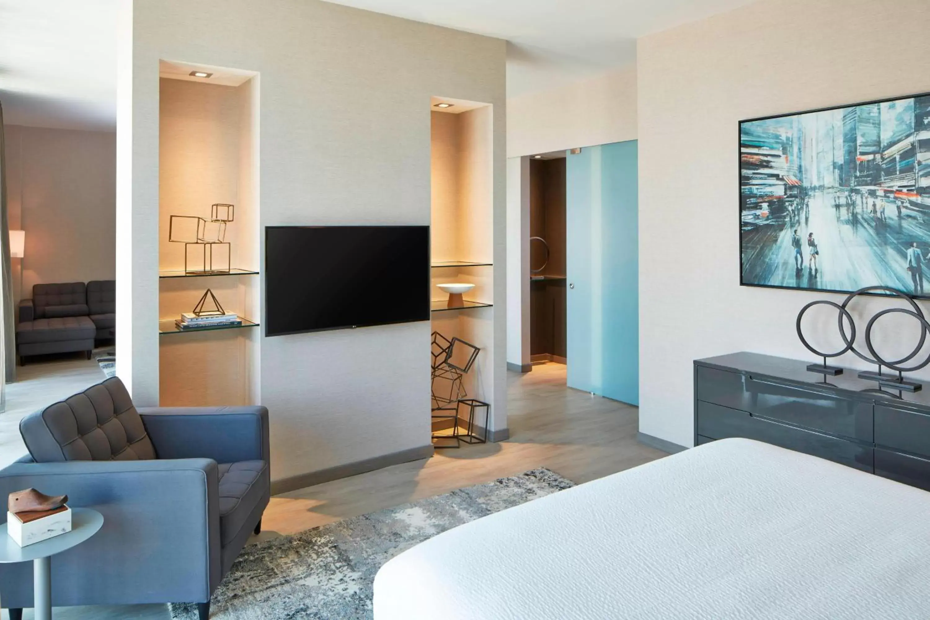 Bedroom, TV/Entertainment Center in AC Hotel by Marriott Des Moines East Village