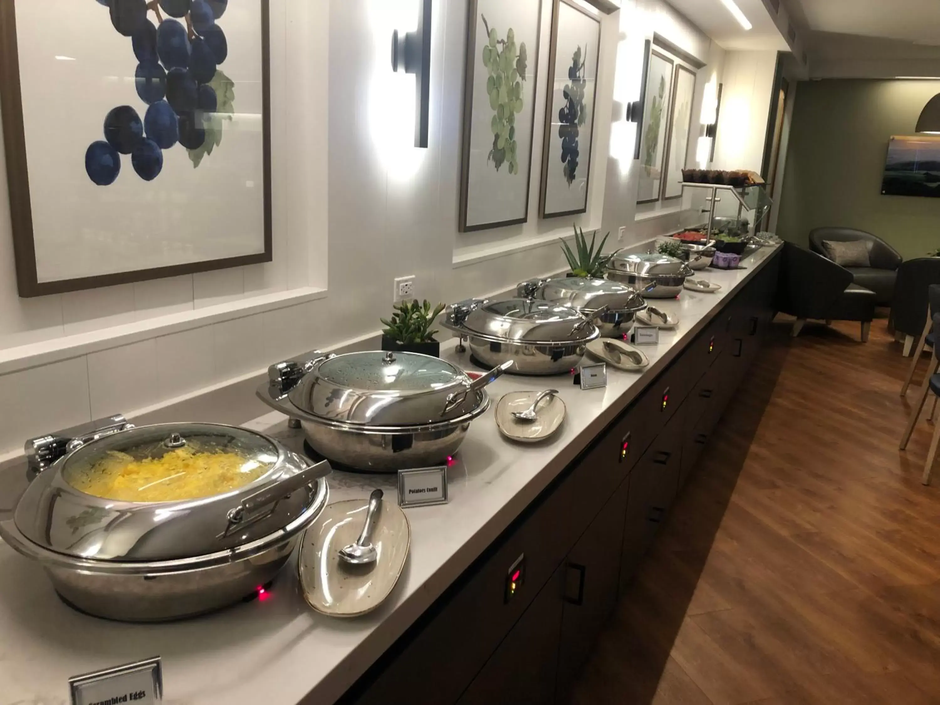 Buffet breakfast, Restaurant/Places to Eat in Sonesta Silicon Valley