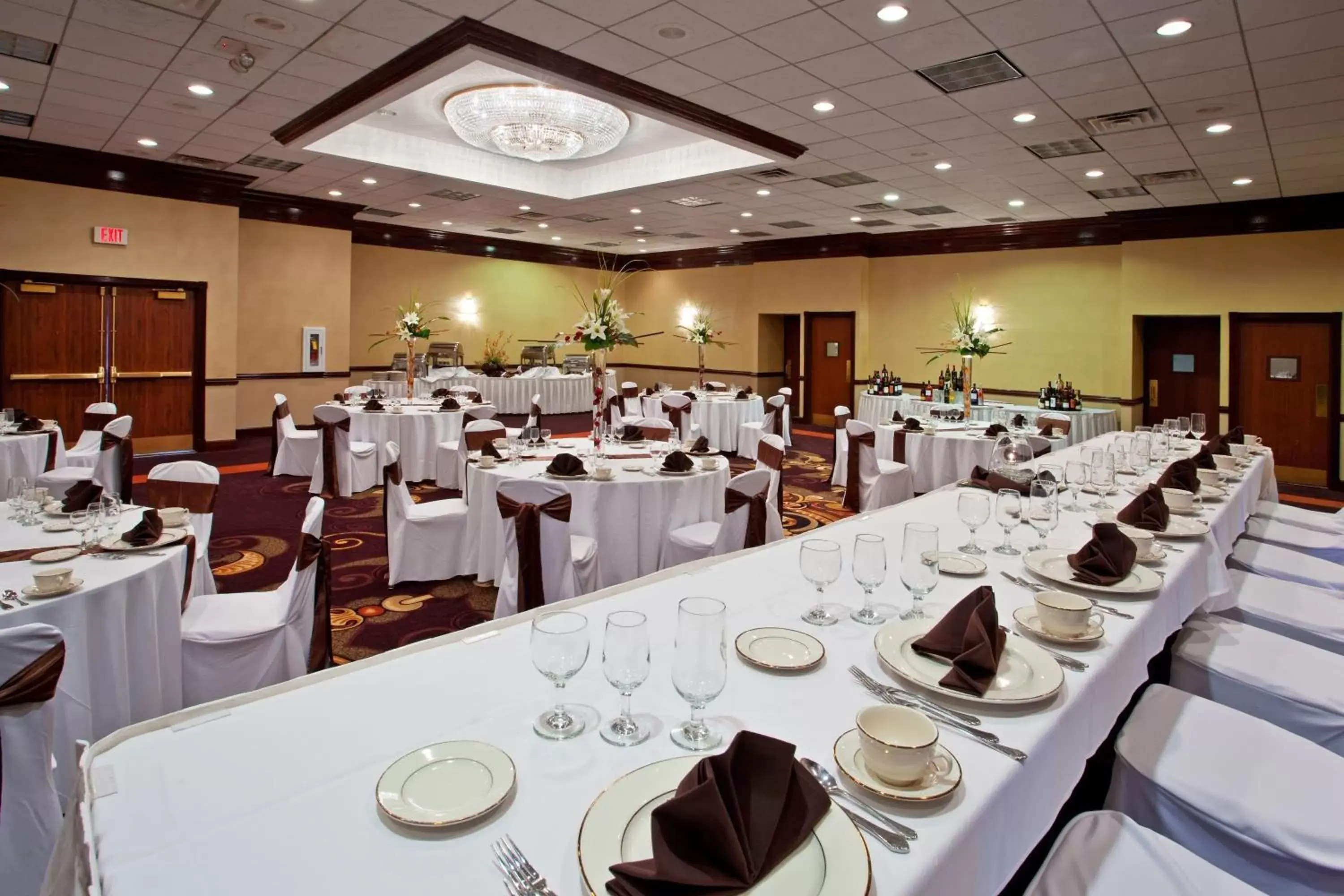 Banquet/Function facilities, Restaurant/Places to Eat in Holiday Inn Youngstown-South - Boardman, an IHG Hotel