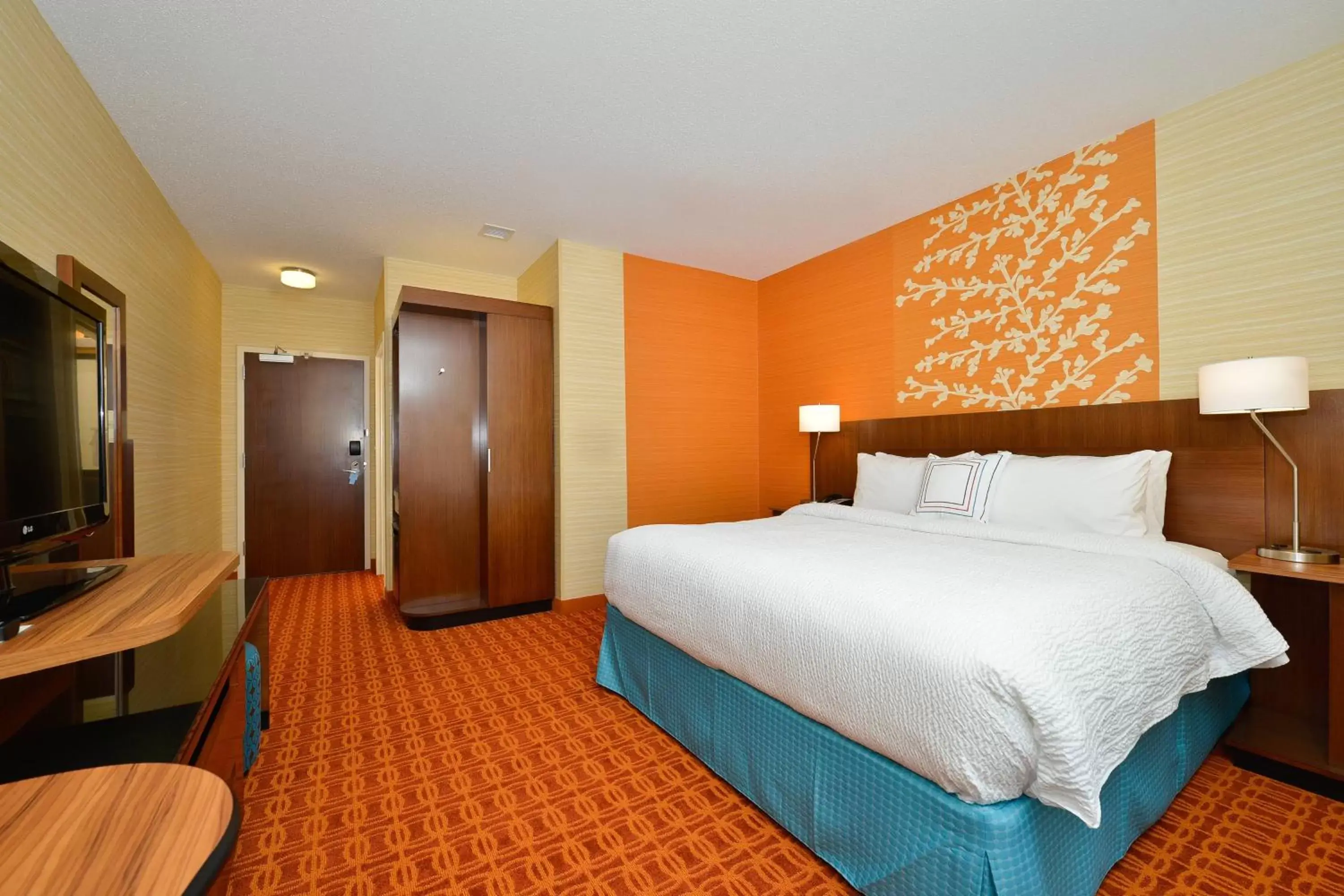 Photo of the whole room, Bed in Fairfield Inn & Suites by Marriott Elmira Corning