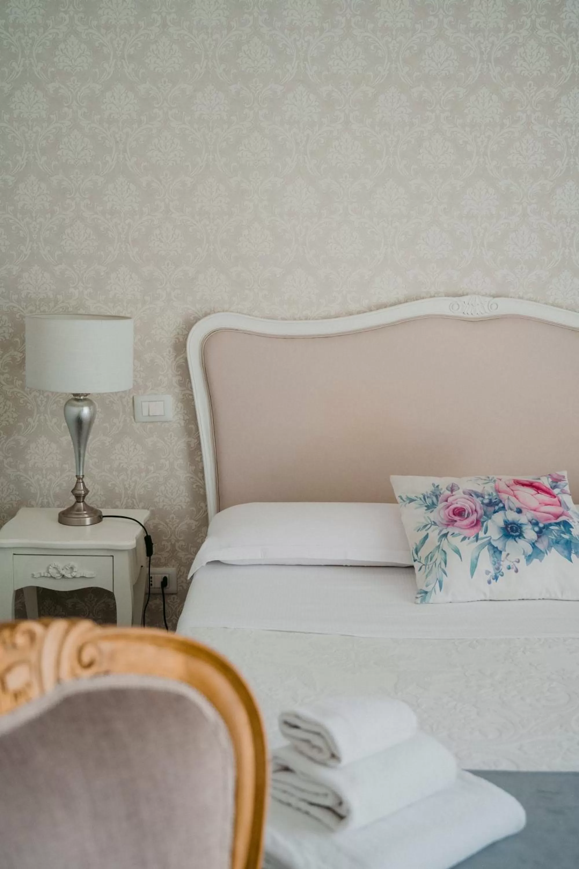 Bed in La Casa di Alma Luxury rooms