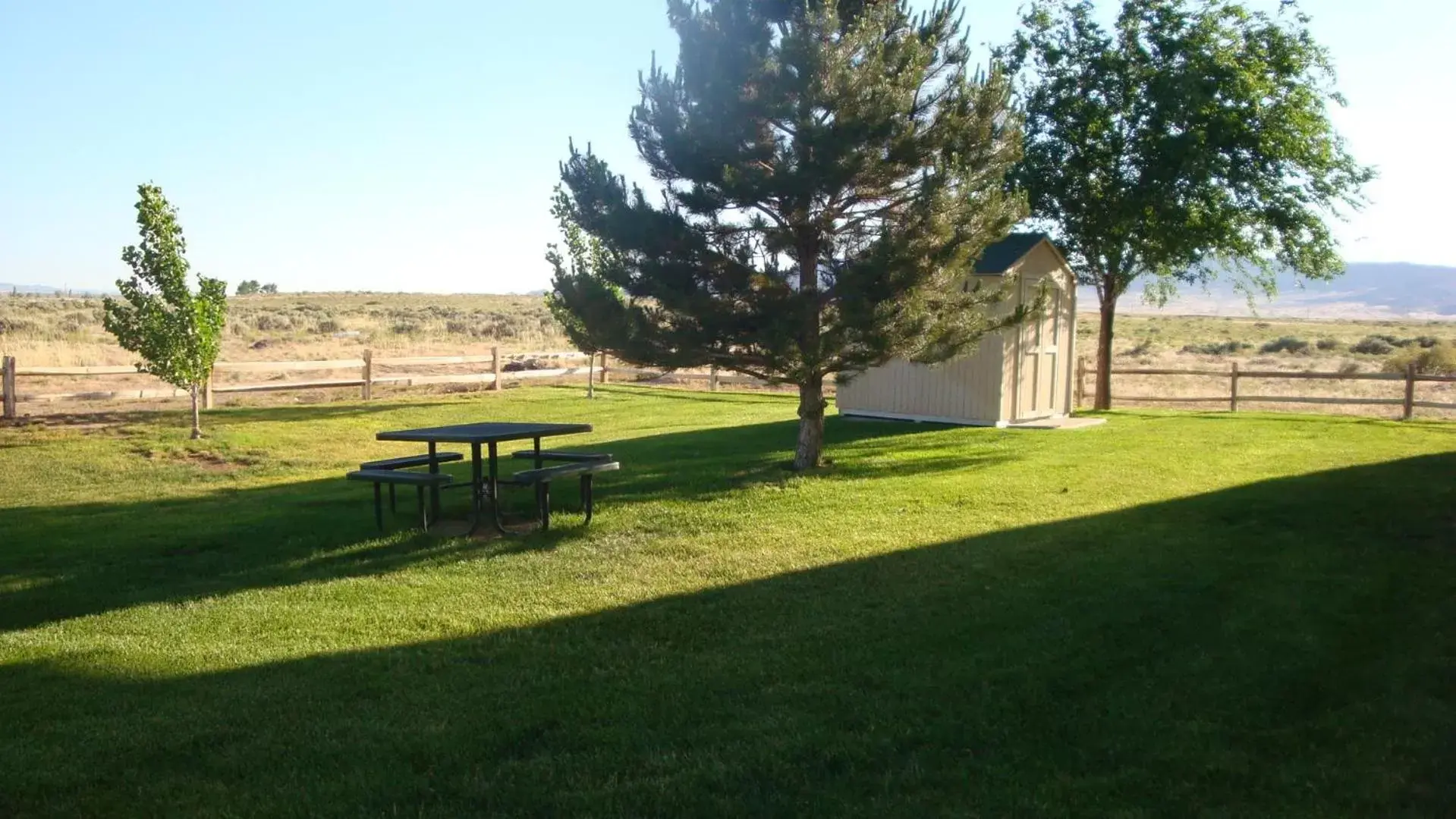 Natural landscape, Garden in Travelodge by Wyndham Milford