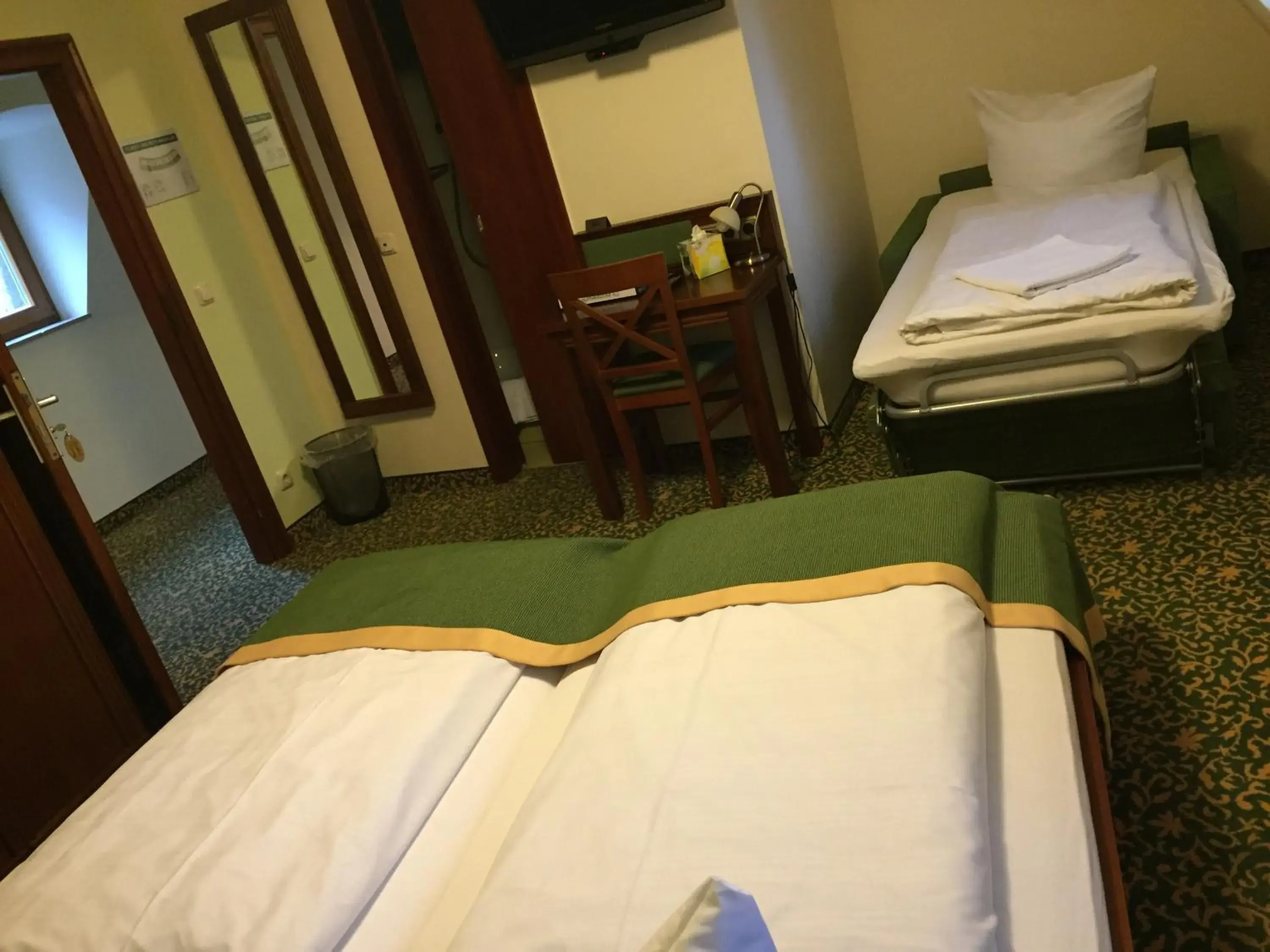 Bed in Parkhotel Zirndorf