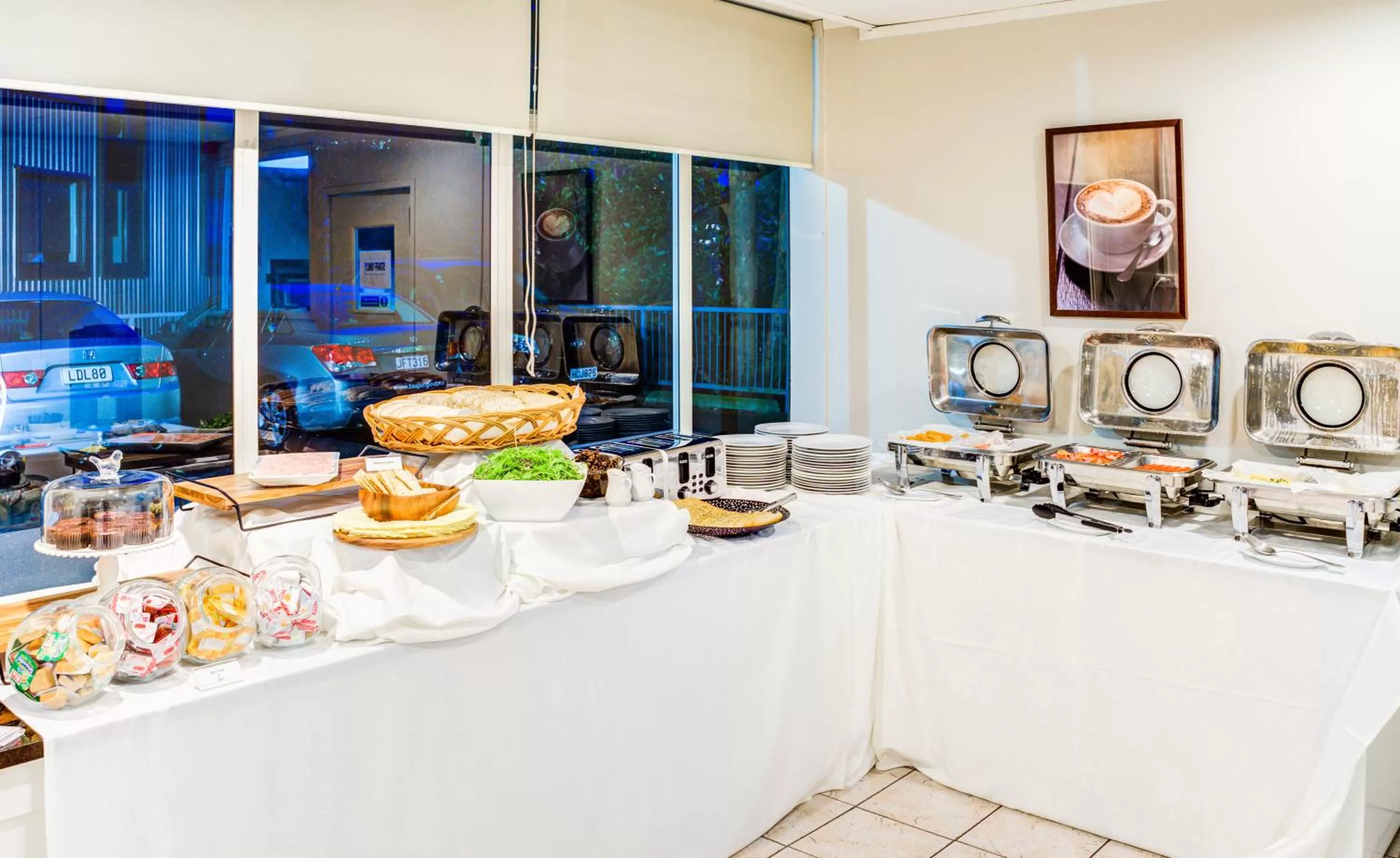 Breakfast in Ascotia Off Queen