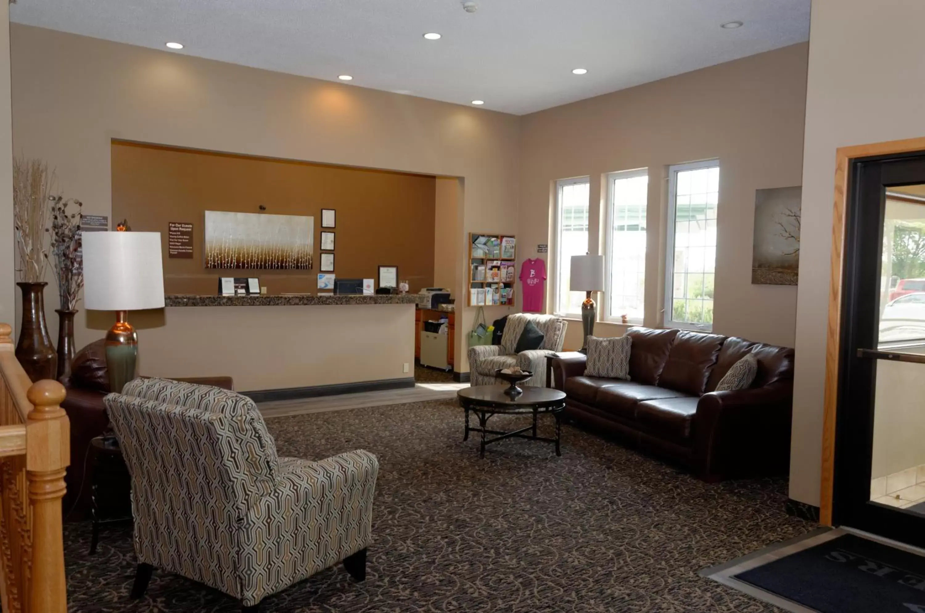 Lobby or reception, Lobby/Reception in Cobblestone Inn & Suites - Denison | Majestic Hills