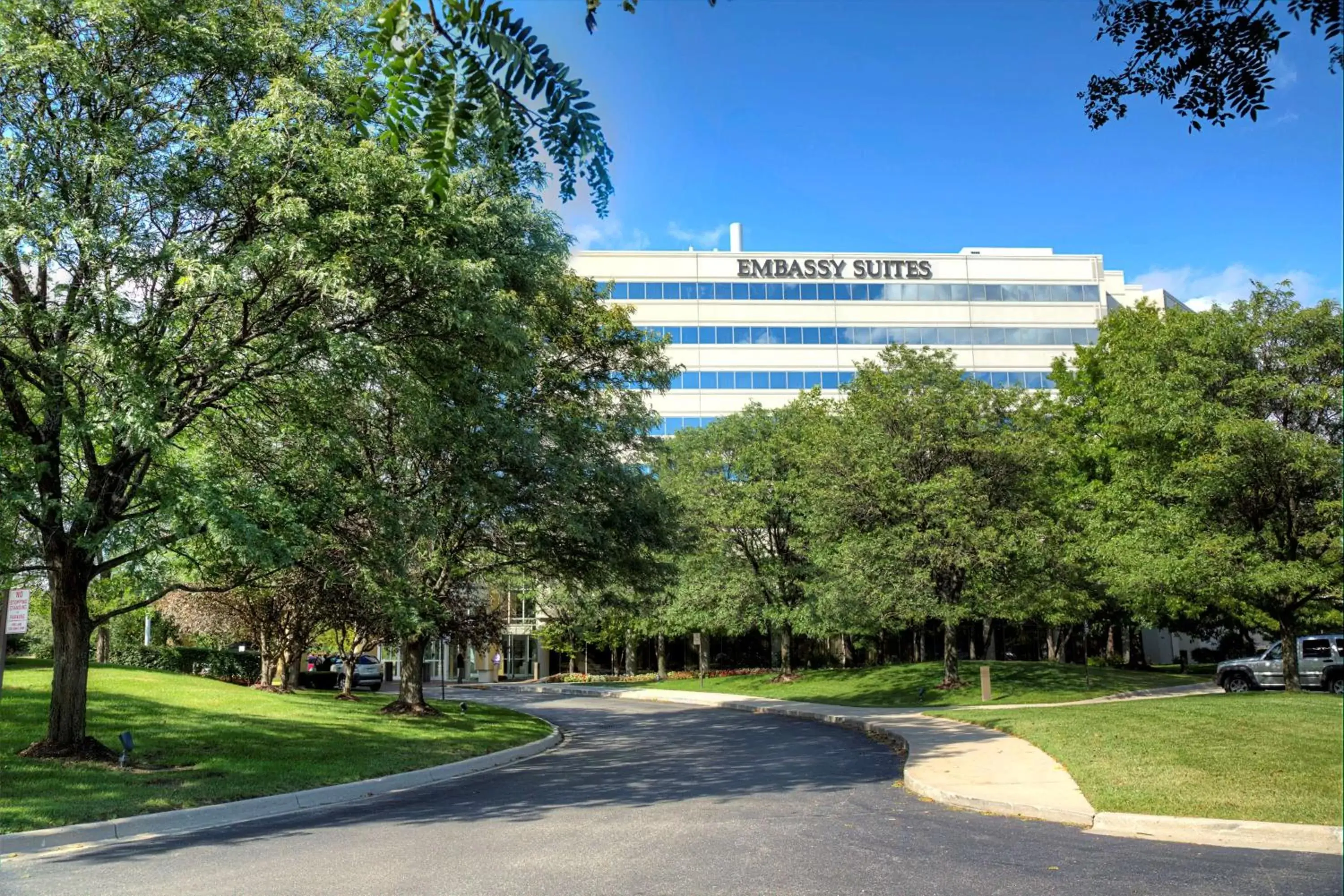 Property Building in Embassy Suites by Hilton Detroit Troy Auburn Hills