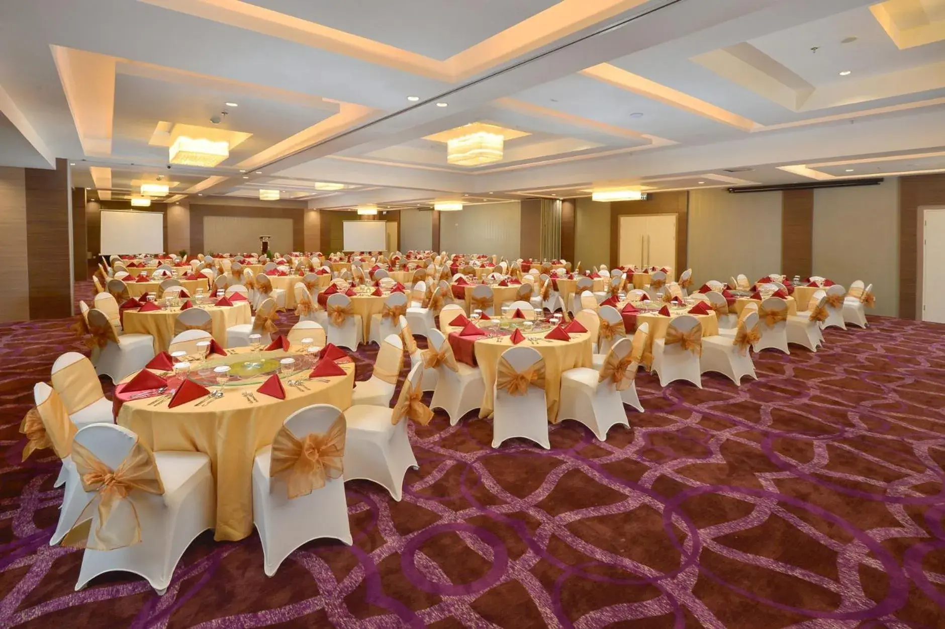 Banquet/Function facilities, Banquet Facilities in Platinum Adisucipto Yogyakarta Hotel & Conference Center