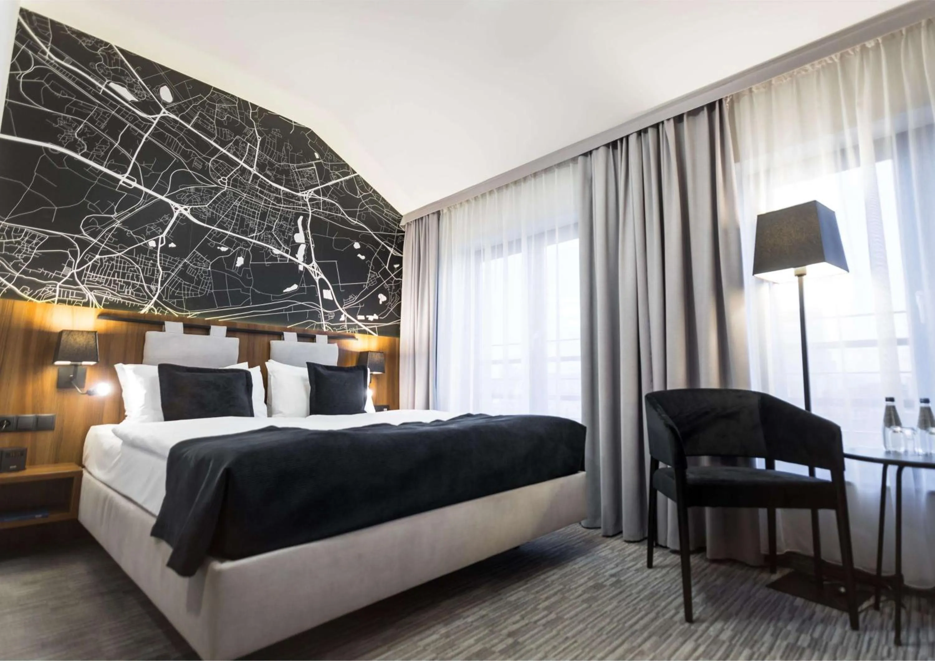 Photo of the whole room, Bed in Best Western Hotel Mariacki Katowice